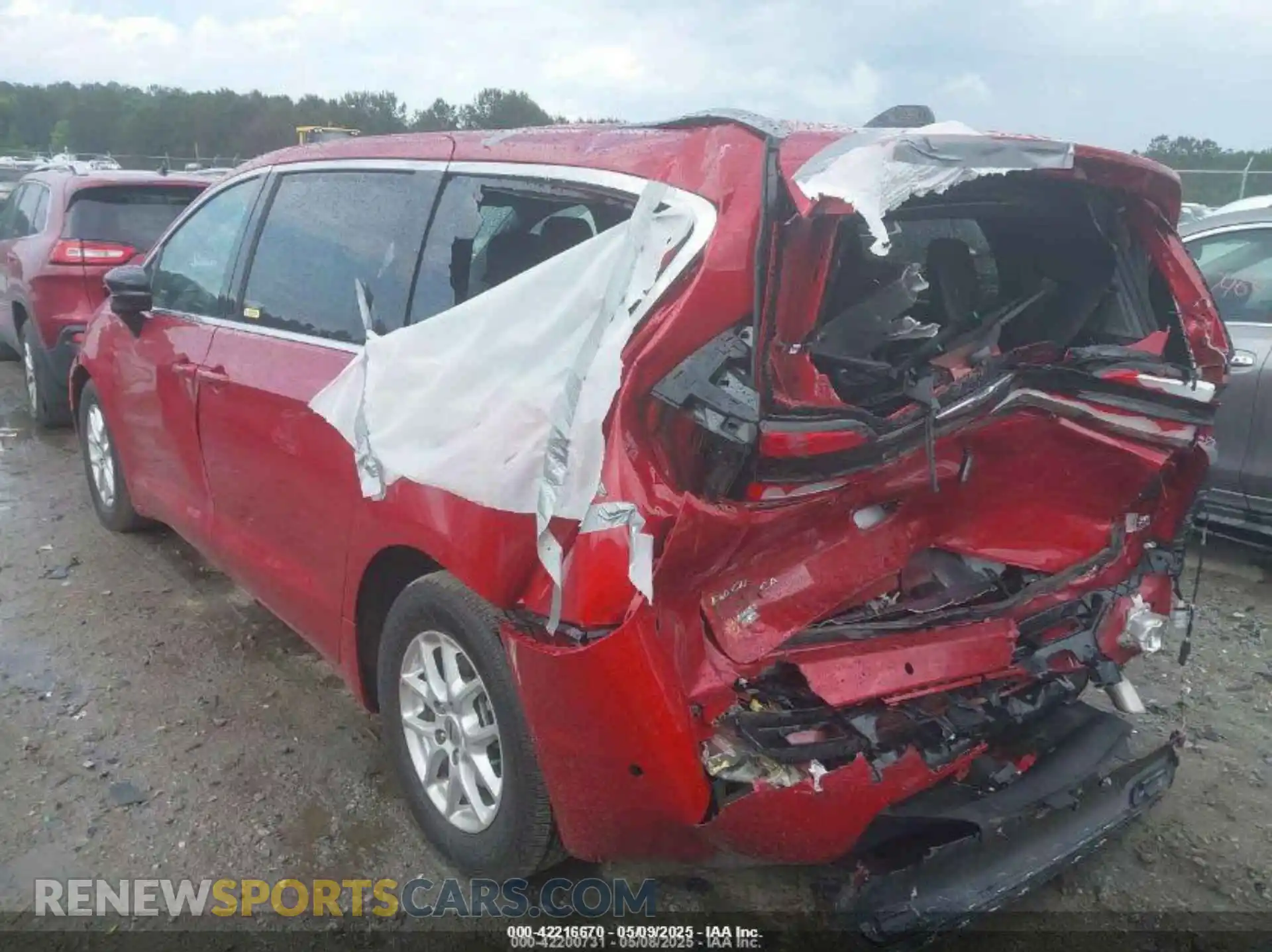 3 Photograph of a damaged car 2C4RC1BG4SR510410 CHRYSLER PACIFICA 2025