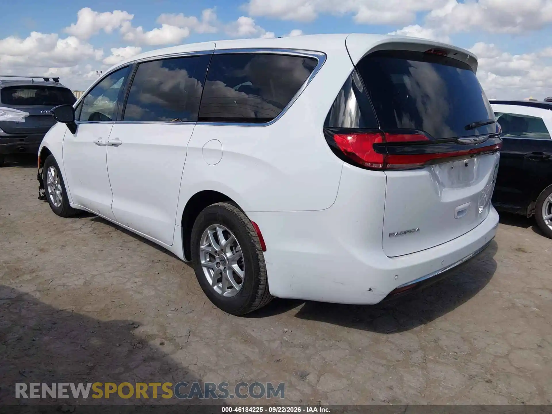 3 Photograph of a damaged car 2C4RC1BG4SR520550 CHRYSLER PACIFICA 2025