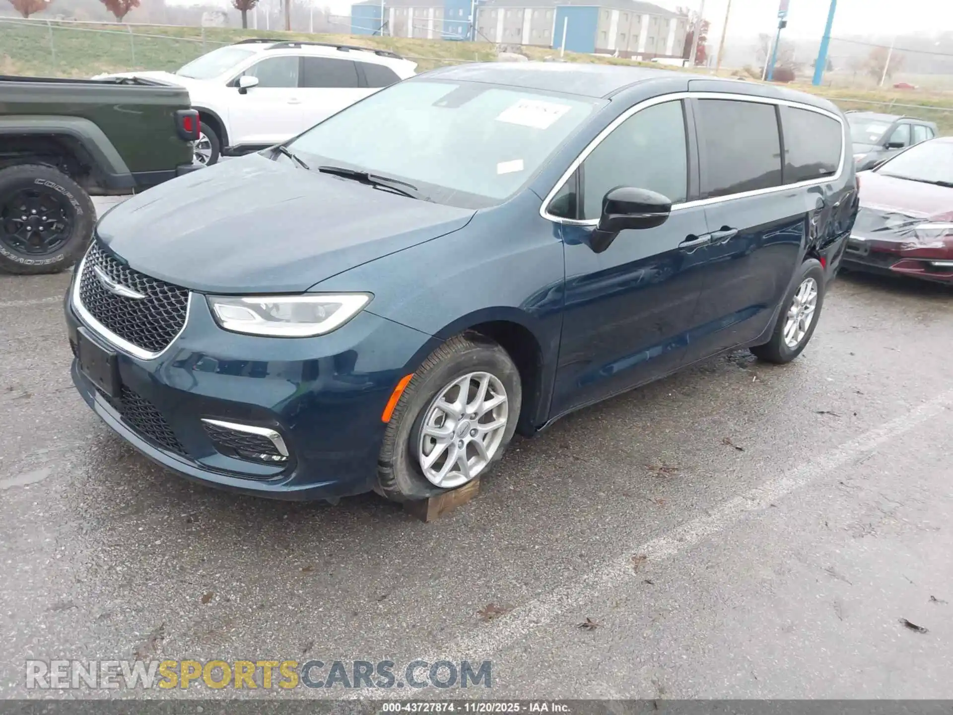 2 Photograph of a damaged car 2C4RC1BG4SR535792 CHRYSLER PACIFICA 2025