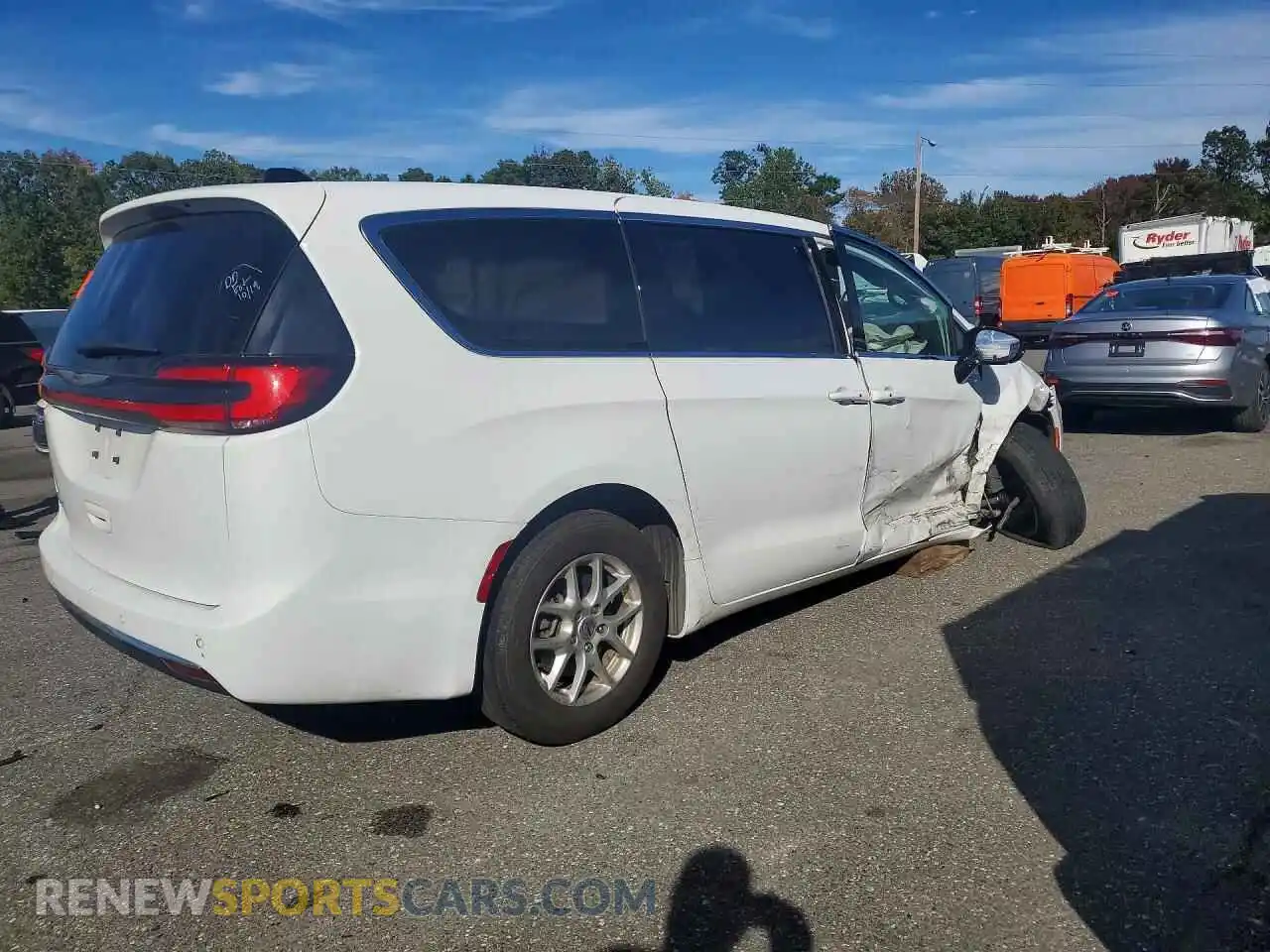 3 Photograph of a damaged car 2C4RC1BG5SR561317 CHRYSLER PACIFICA 2025