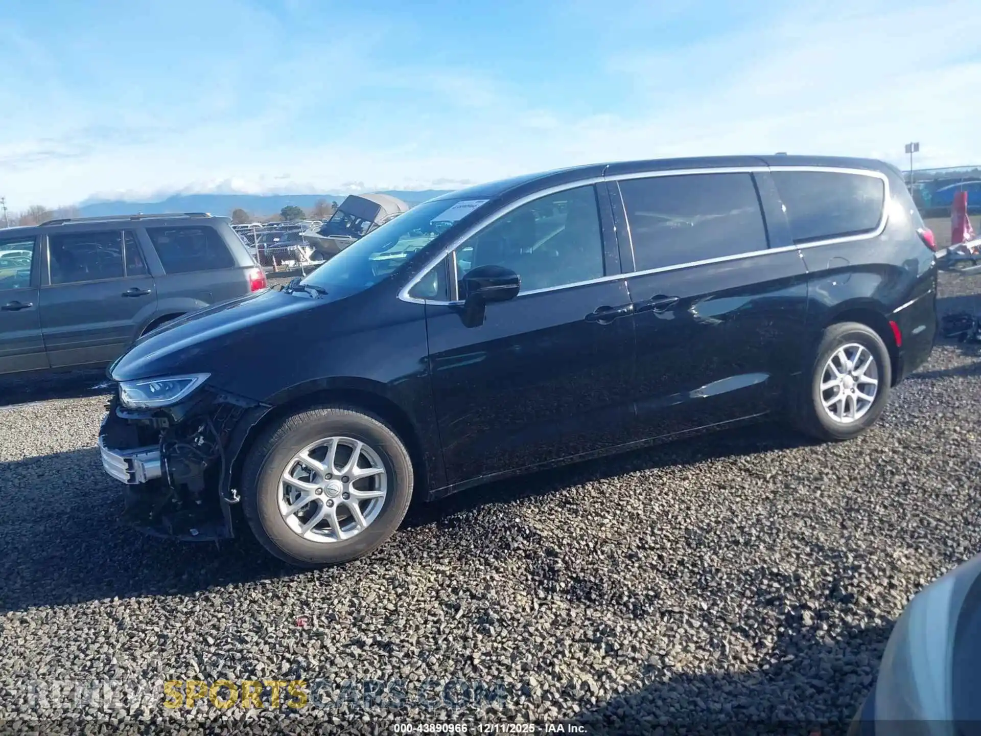 2 Photograph of a damaged car 2C4RC1BG5SR585469 CHRYSLER PACIFICA 2025