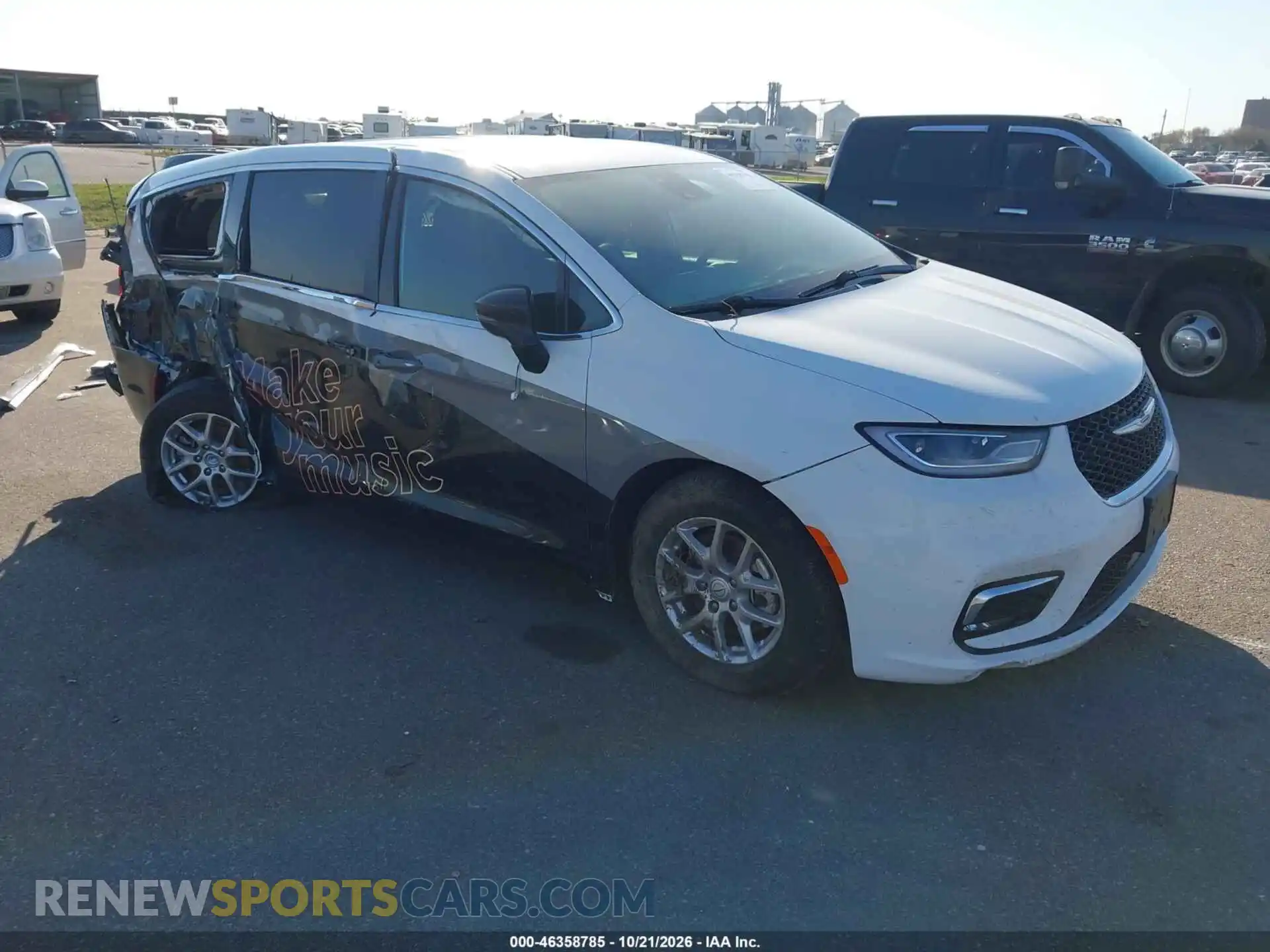 1 Photograph of a damaged car 2C4RC1BG6SR594049 CHRYSLER PACIFICA 2025