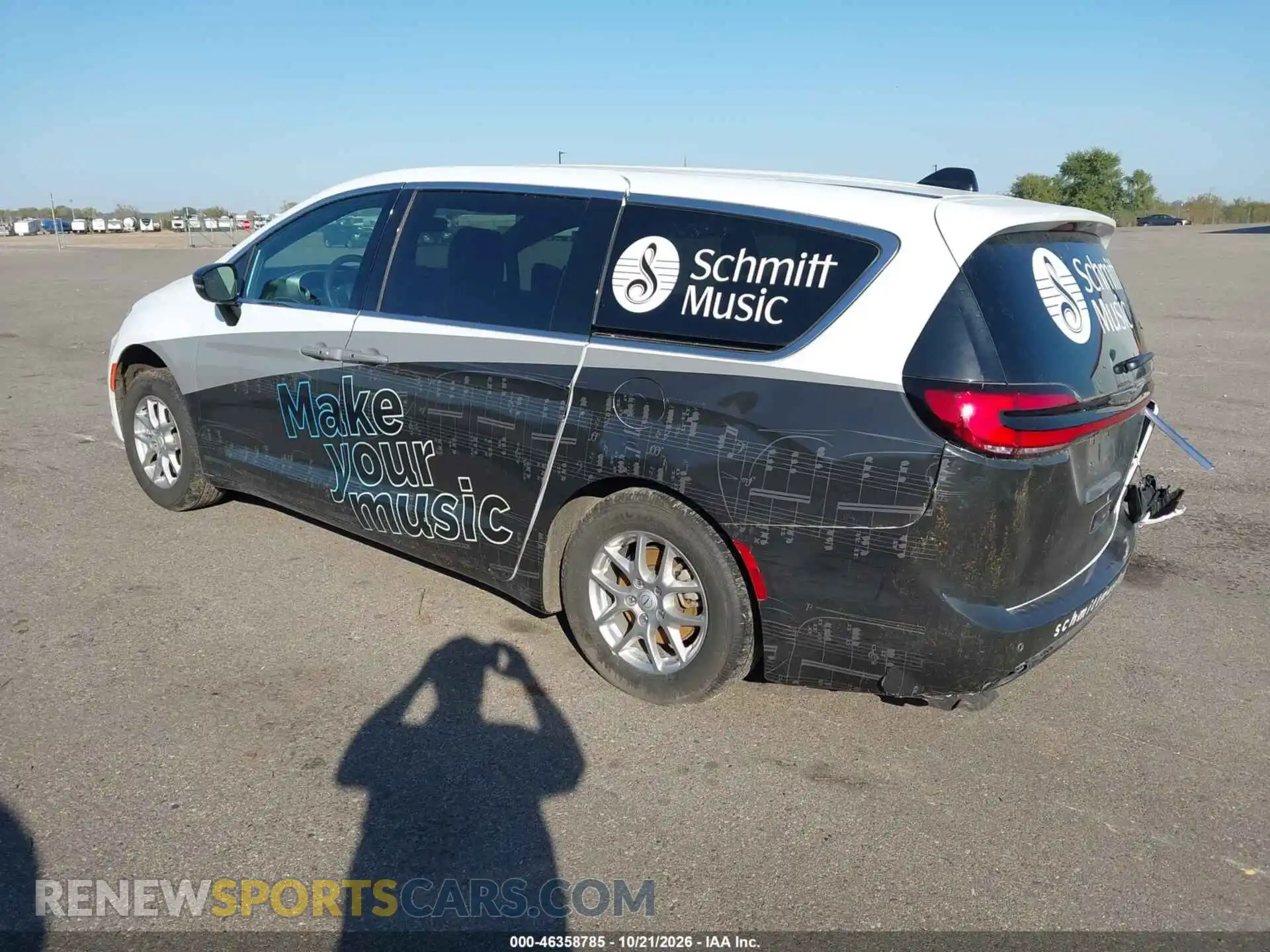 3 Photograph of a damaged car 2C4RC1BG6SR594049 CHRYSLER PACIFICA 2025