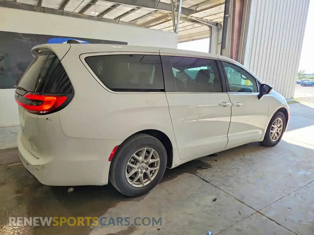 3 Фотография поврежденного автомобиля 2C4RC1BG7SR513155 CHRYSLER PACIFICA 2025
