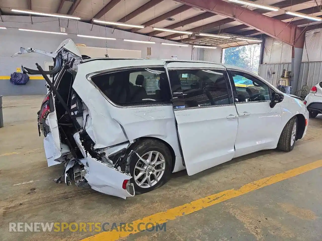 3 fotografías del automóvil dañado 2C4RC1BG7SR517125 CHRYSLER PACIFICA 2025