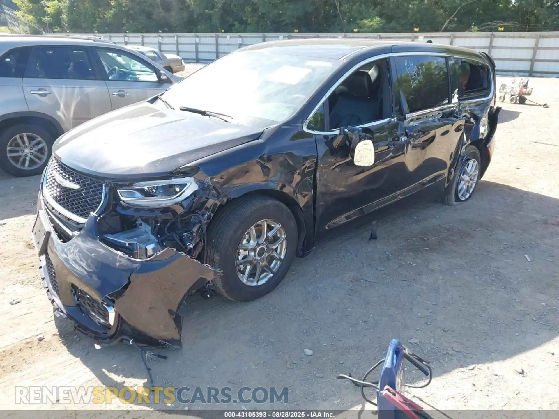 2 Photograph of a damaged car 2C4RC1BG7SR568608 CHRYSLER PACIFICA 2025