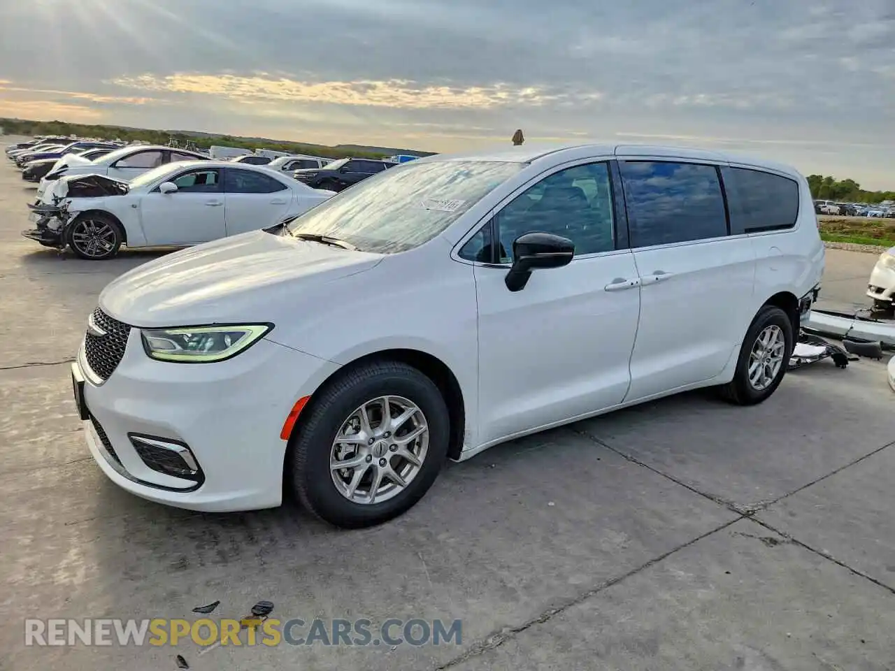 1 Photograph of a damaged car 2C4RC1BG8SR568469 CHRYSLER PACIFICA 2025