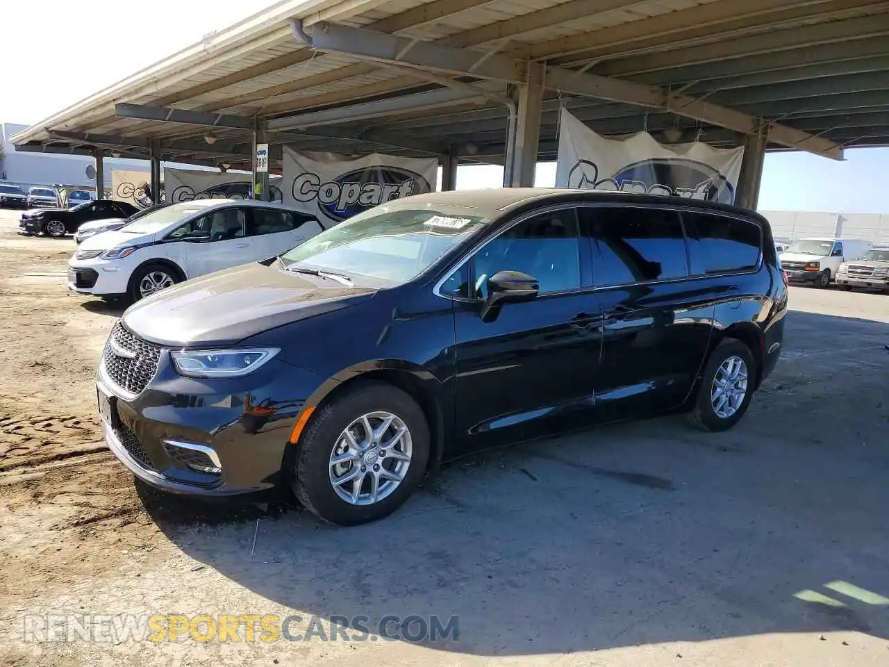 1 Photograph of a damaged car 2C4RC1BG8SR600854 CHRYSLER PACIFICA 2025