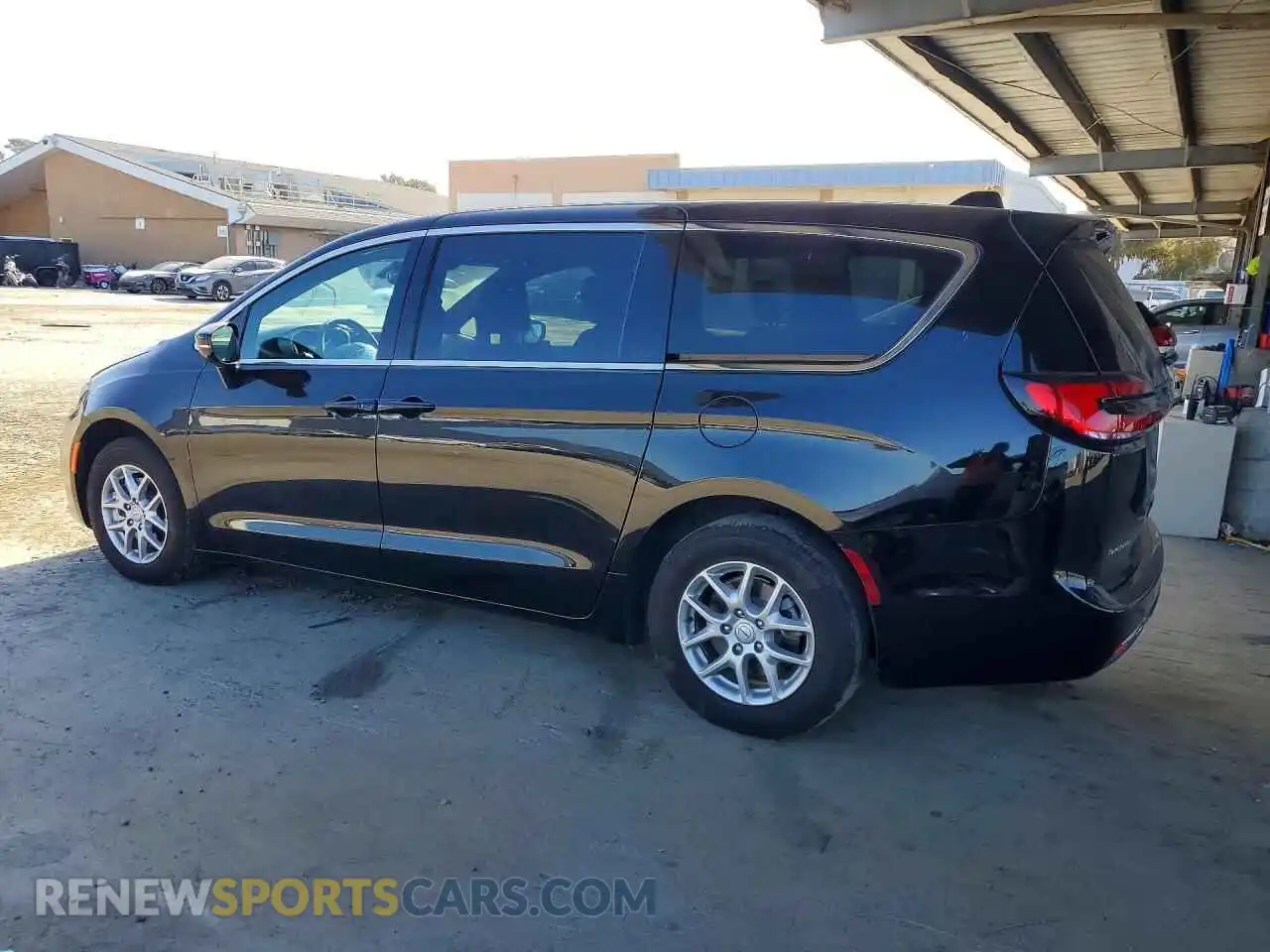 2 Photograph of a damaged car 2C4RC1BG8SR600854 CHRYSLER PACIFICA 2025
