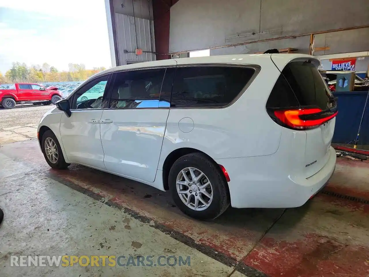 2 Photograph of a damaged car 2C4RC1BG8SR614771 CHRYSLER PACIFICA 2025