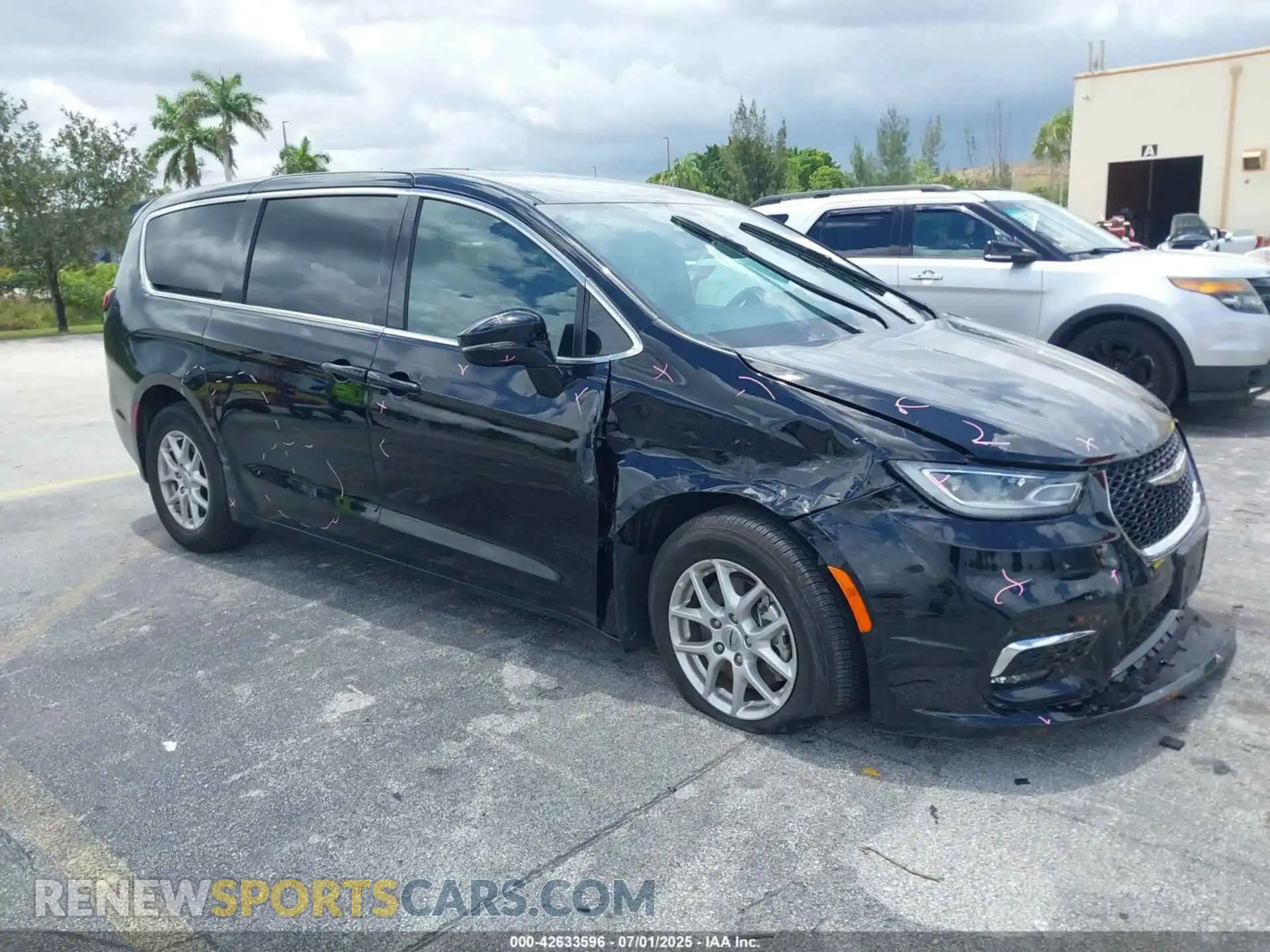 1 Photograph of a damaged car 2C4RC1BG9SR509981 CHRYSLER PACIFICA 2025