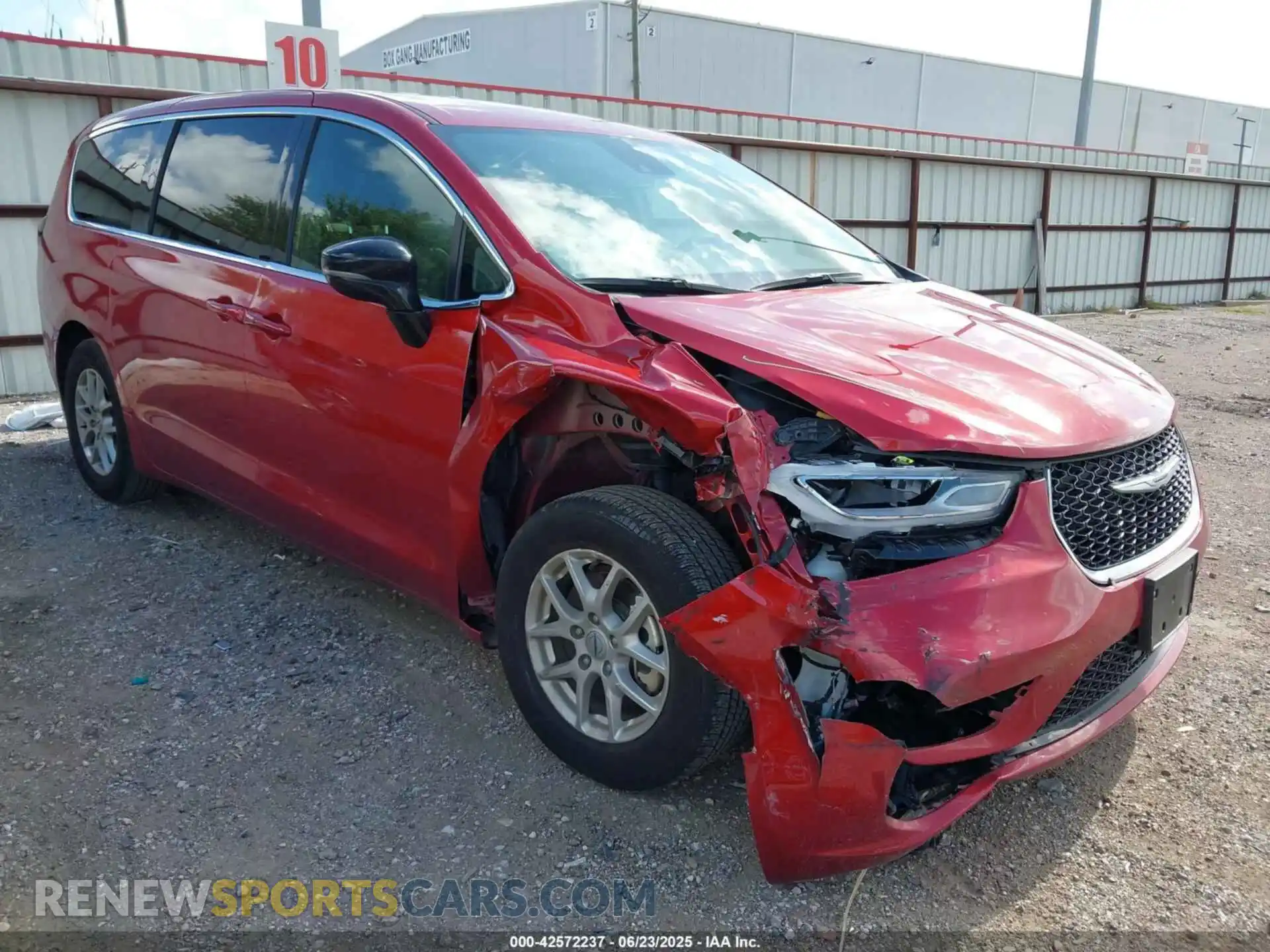 1 Photograph of a damaged car 2C4RC1BG9SR516185 CHRYSLER PACIFICA 2025