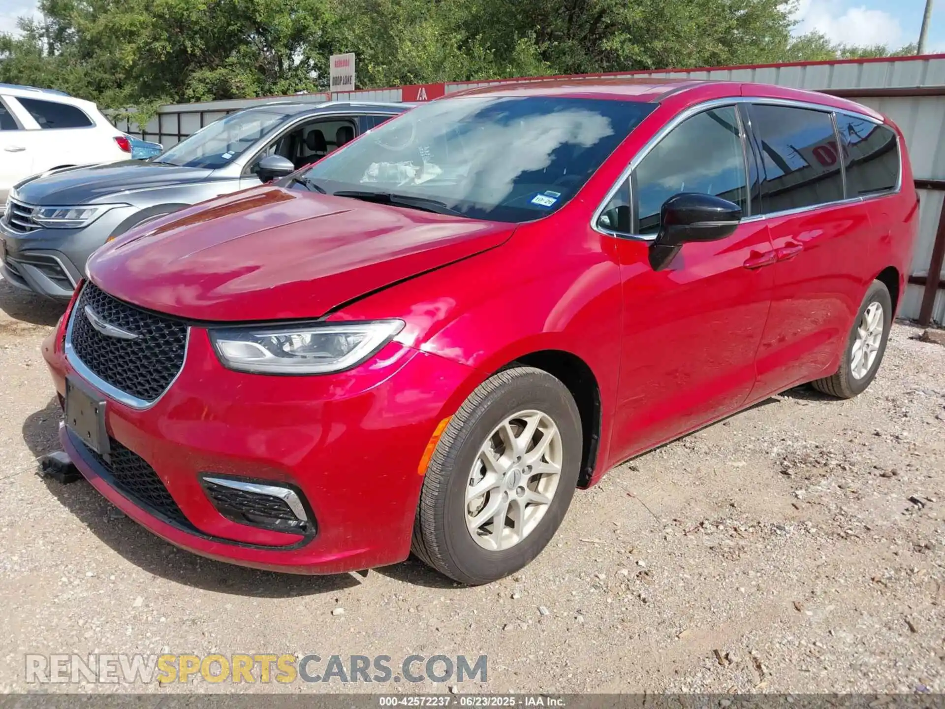 2 Photograph of a damaged car 2C4RC1BG9SR516185 CHRYSLER PACIFICA 2025
