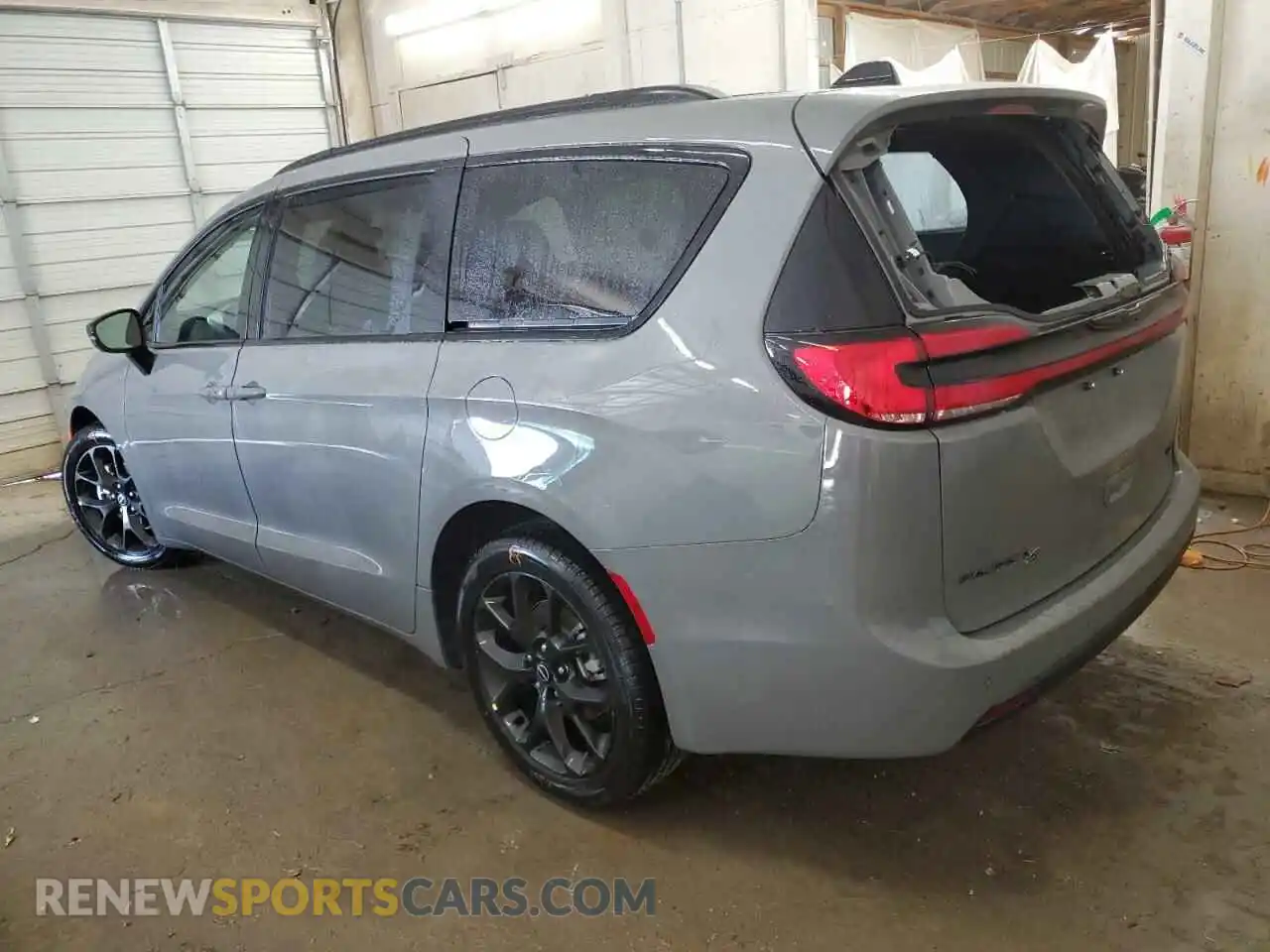 2 Photograph of a damaged car 2C4RC1GG0SR552937 CHRYSLER PACIFICA 2025