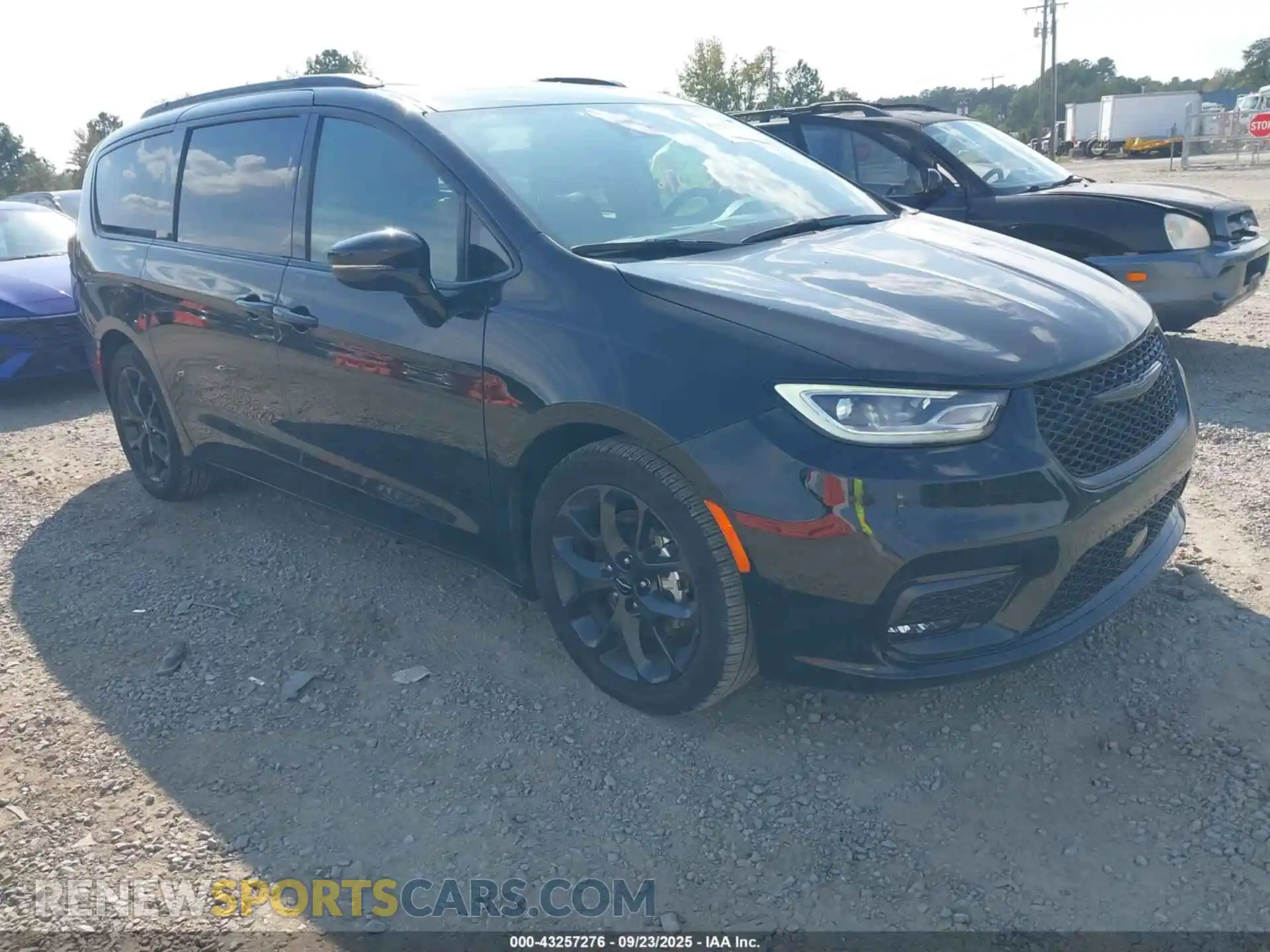 1 Фотография поврежденного автомобиля 2C4RC1GG2SR524475 CHRYSLER PACIFICA 2025