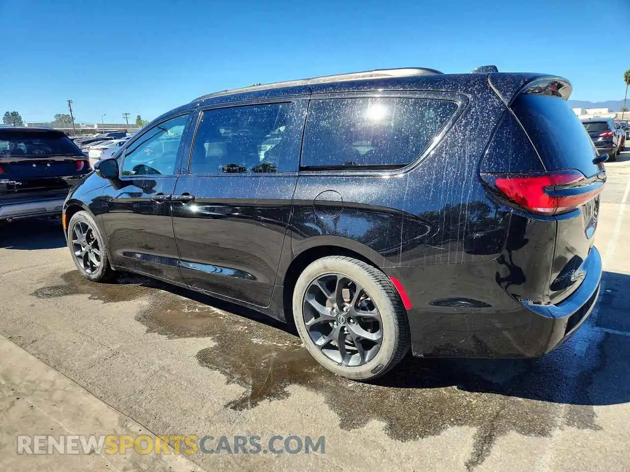 2 Photograph of a damaged car 2C4RC1GG2SR537582 CHRYSLER PACIFICA 2025