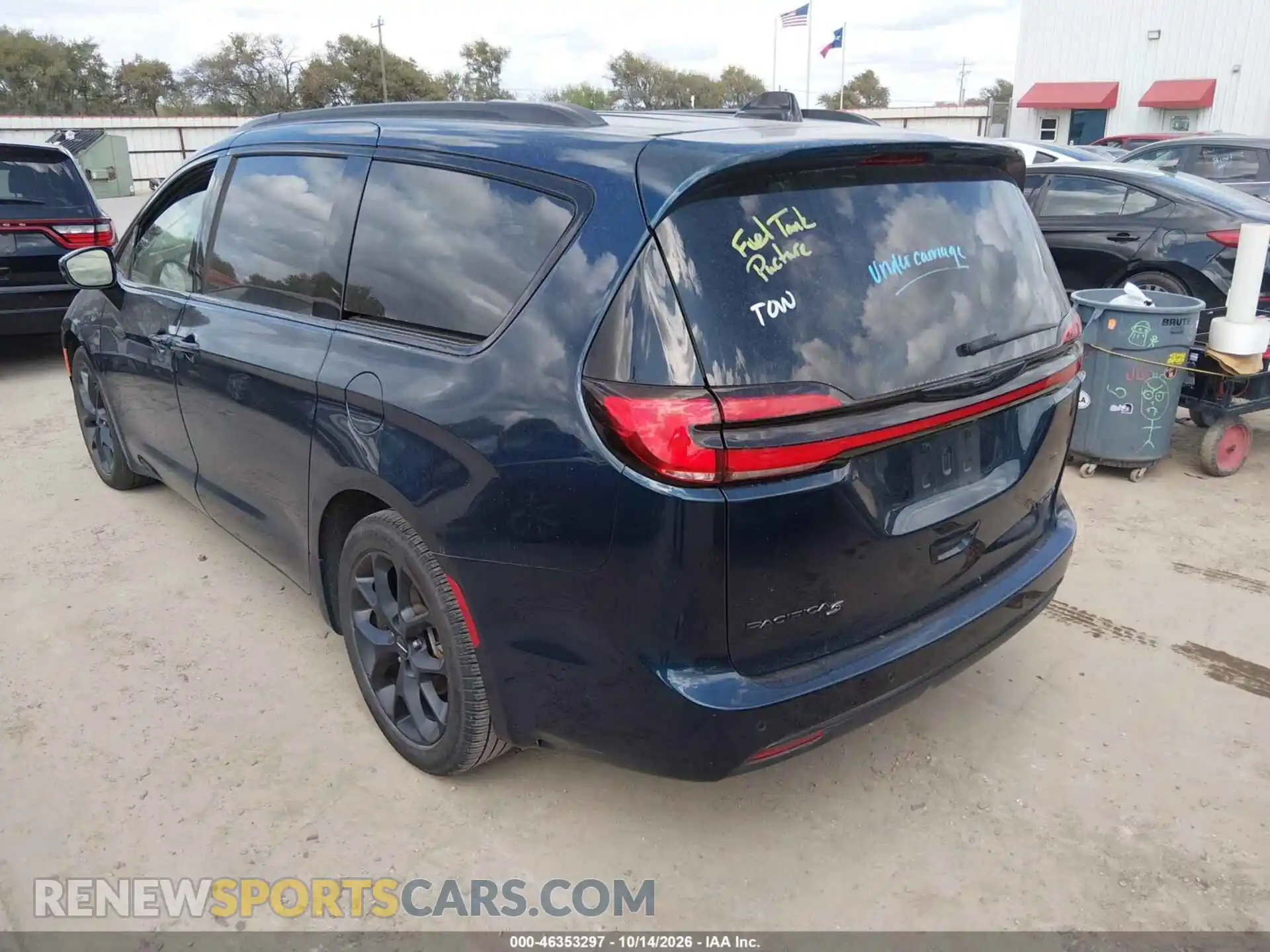 3 Фотография поврежденного автомобиля 2C4RC1GG3SR512528 CHRYSLER PACIFICA 2025