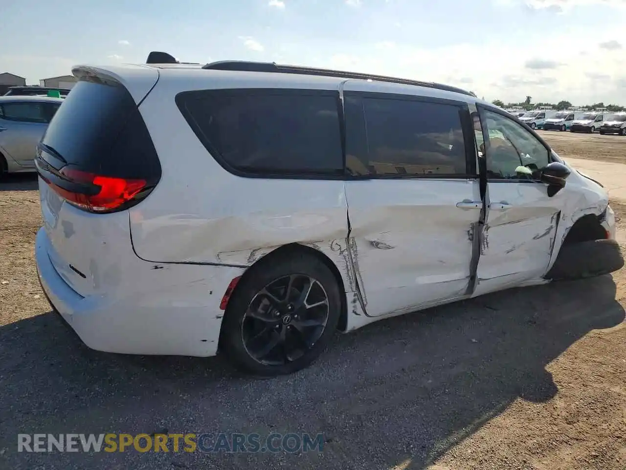 3 fotografías del automóvil dañado 2C4RC1GG3SR547716 CHRYSLER PACIFICA 2025