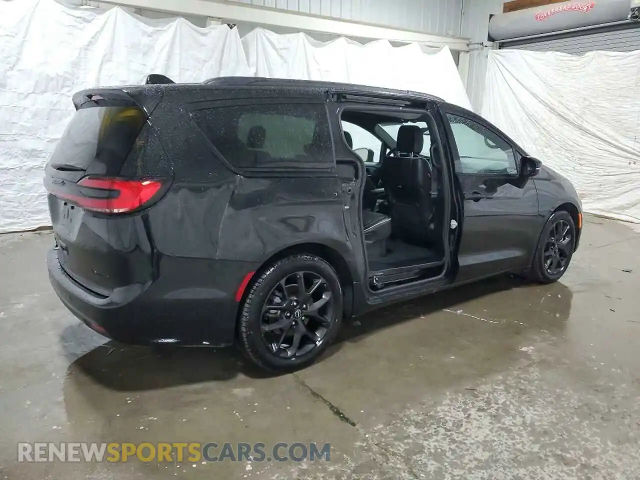 3 Photograph of a damaged car 2C4RC1GG3SR550826 CHRYSLER PACIFICA 2025