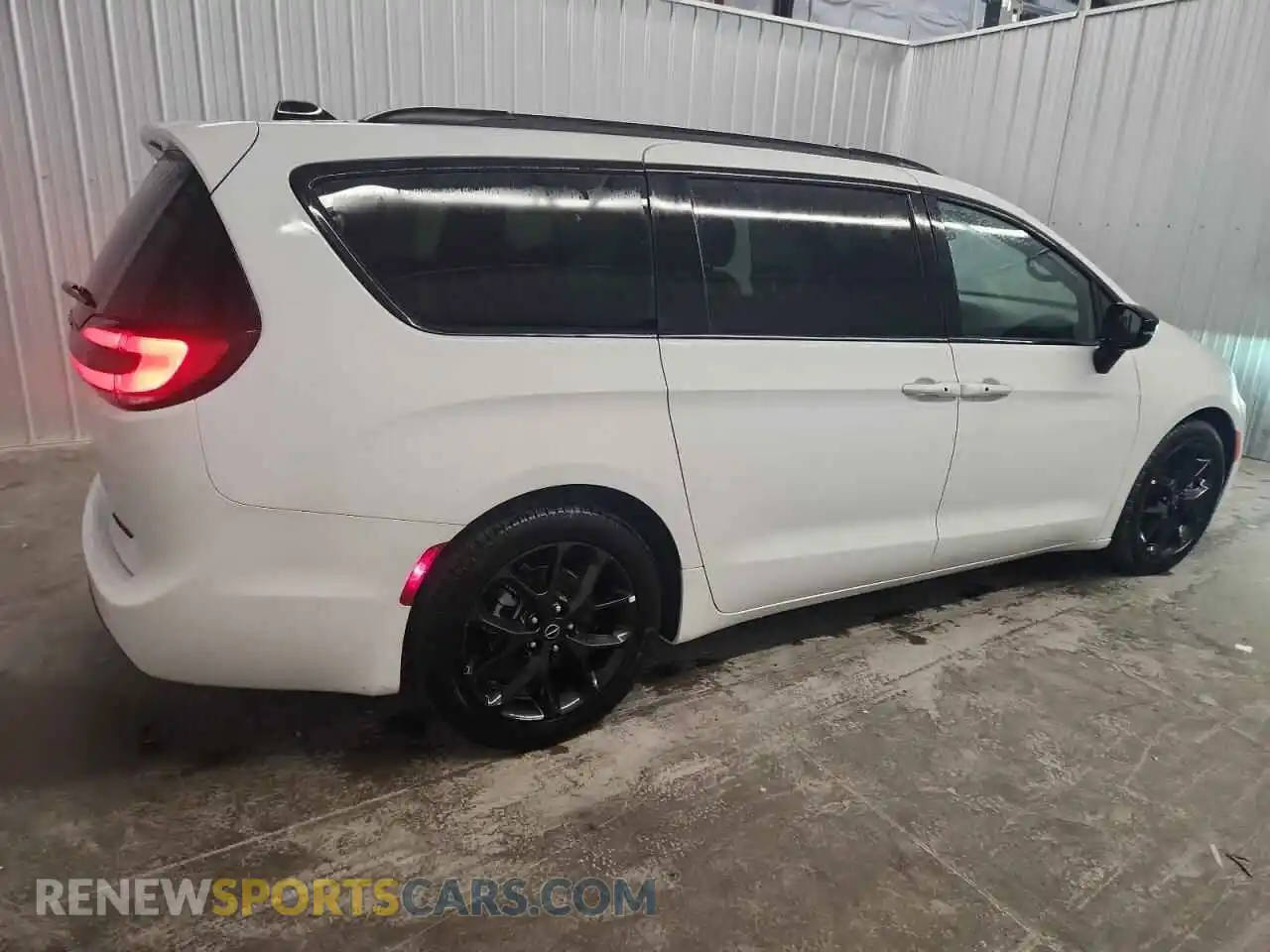 3 fotografías del automóvil dañado 2C4RC1GG4SR550995 CHRYSLER PACIFICA 2025