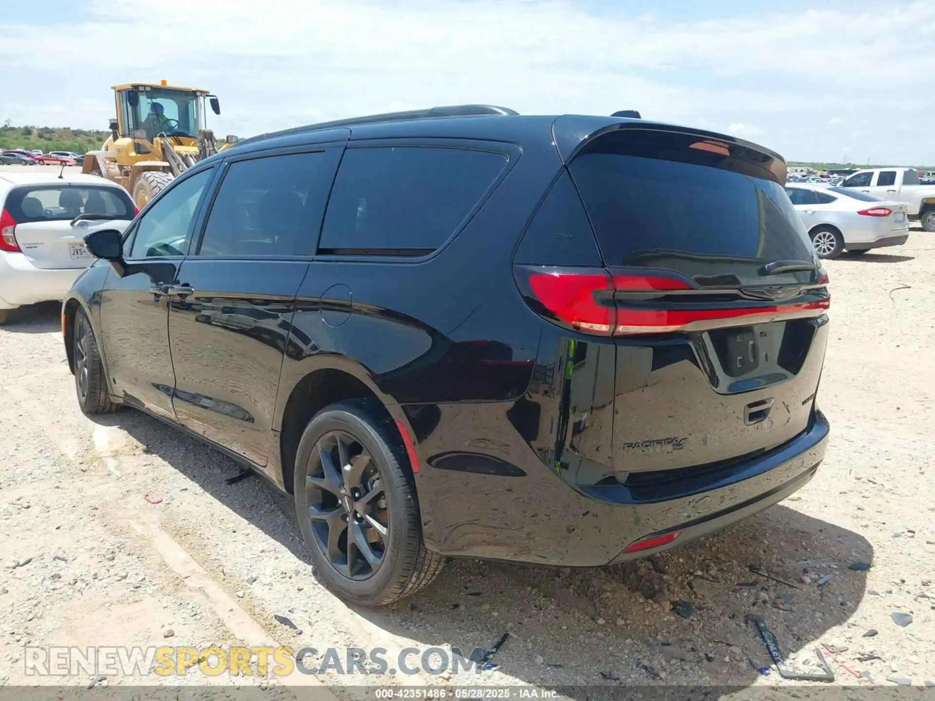 3 Photograph of a damaged car 2C4RC1GG5SR515673 CHRYSLER PACIFICA 2025