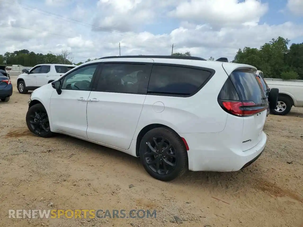 2 Photograph of a damaged car 2C4RC1GG6SR529369 CHRYSLER PACIFICA 2025