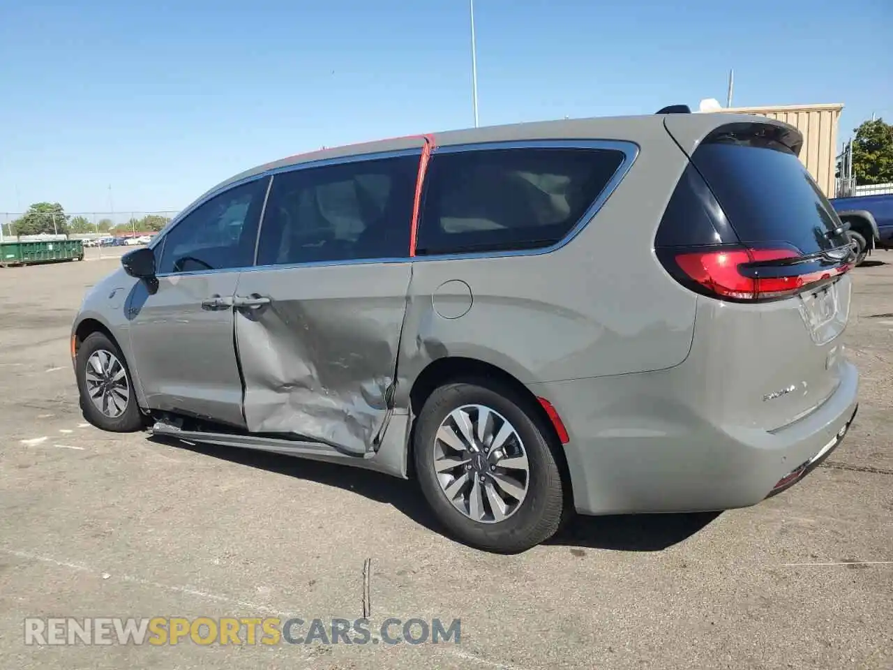 2 Photograph of a damaged car 2C4RC1S73SR550154 CHRYSLER PACIFICA 2025