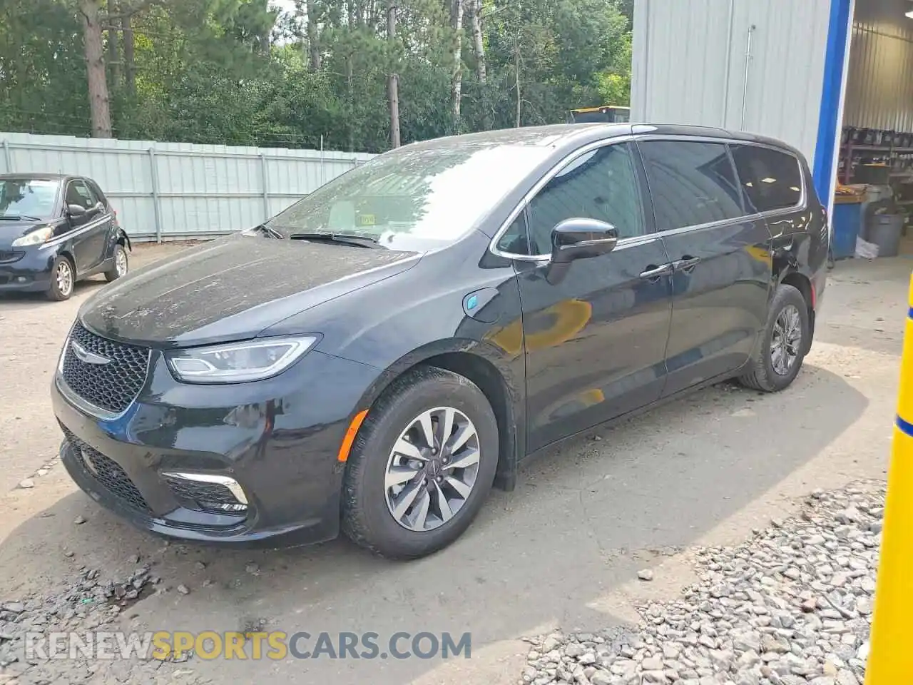 1 Фотография поврежденного автомобиля 2C4RC1S73SR563633 CHRYSLER PACIFICA 2025