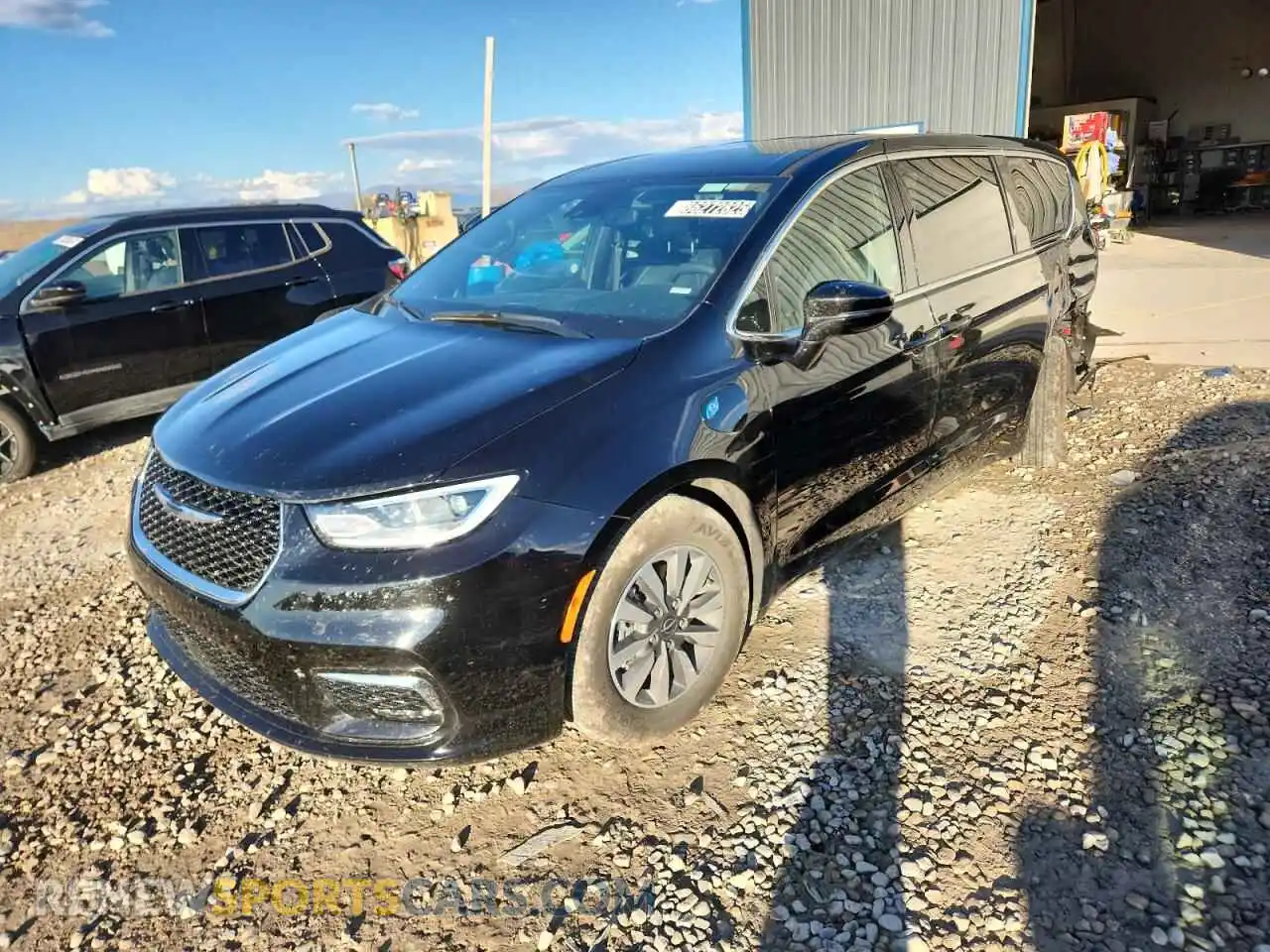 1 Photograph of a damaged car 2C4RC1S7XSR580803 CHRYSLER PACIFICA 2025