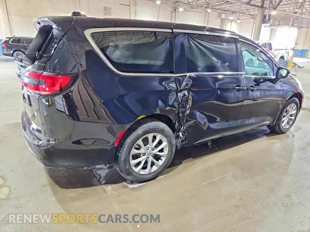 3 Photograph of a damaged car 2C4RC3BG7SR514527 CHRYSLER PACIFICA 2025