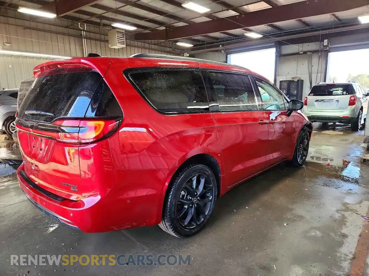 3 Photograph of a damaged car 2C4RC3GG3SR558727 CHRYSLER PACIFICA 2025