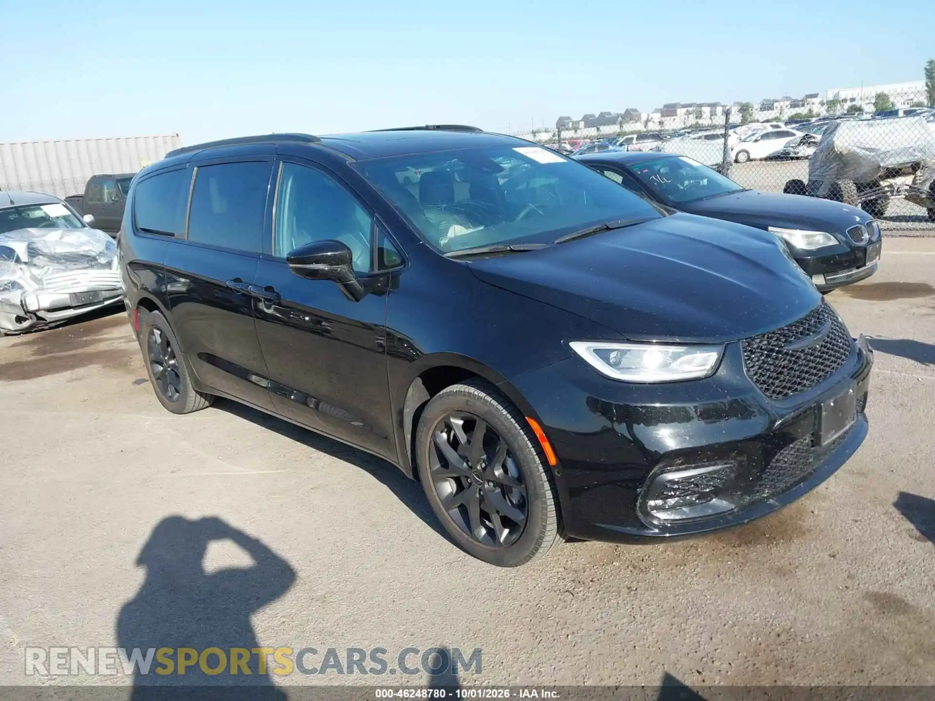 1 Photograph of a damaged car 2C4RC3GG6SR518108 CHRYSLER PACIFICA 2025