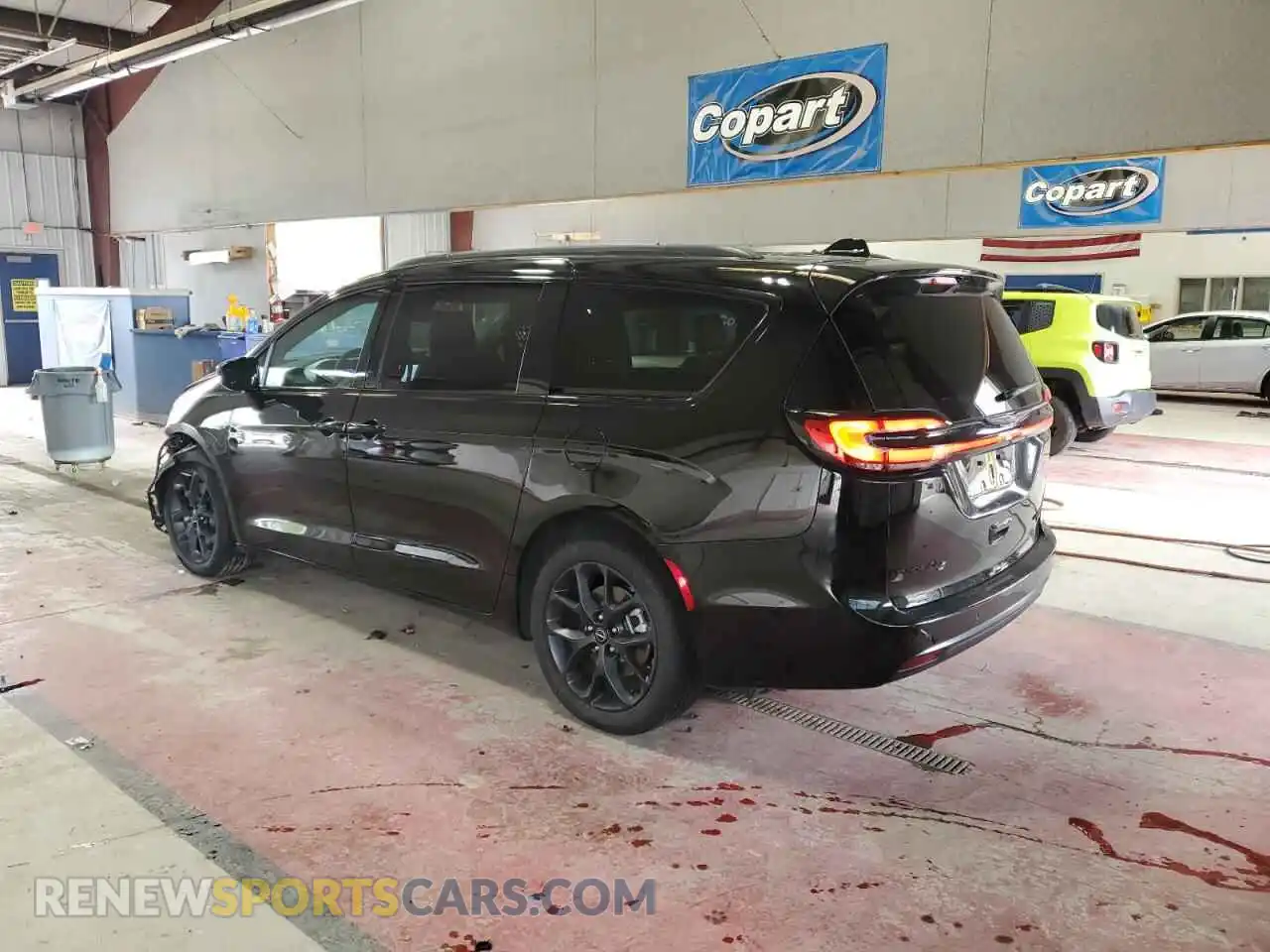 2 fotografías del automóvil dañado 2C4RC3GG6SR595982 CHRYSLER PACIFICA 2025