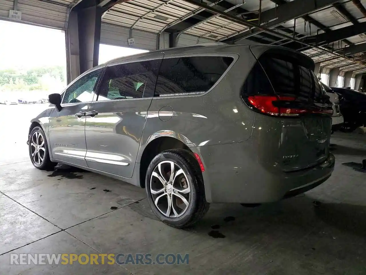 2 fotografías del automóvil dañado 2C4RC3PG6SR573304 CHRYSLER PACIFICA 2025
