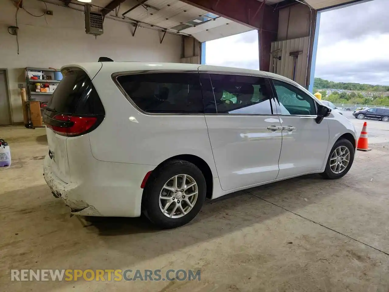 3 Photograph of a damaged car 2C4RC1BG0TR191198 CHRYSLER PACIFICA 2026