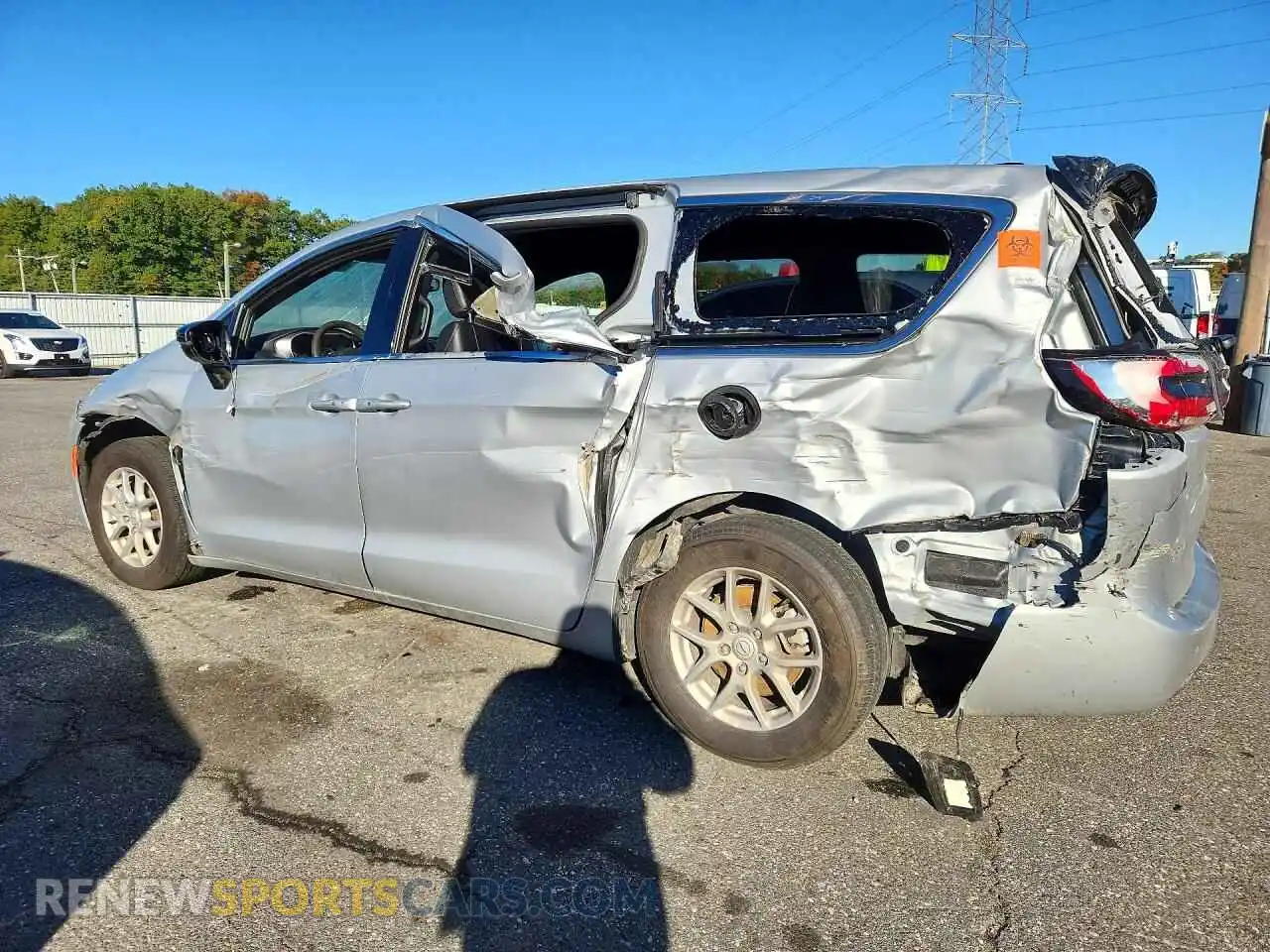 2 fotografías del automóvil dañado 2C4RC1BG0TR201213 CHRYSLER PACIFICA 2026