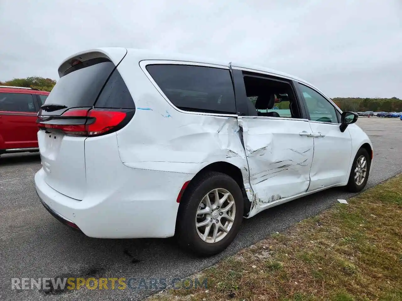 3 Photograph of a damaged car 2C4RC1BG0TR272749 CHRYSLER PACIFICA 2026
