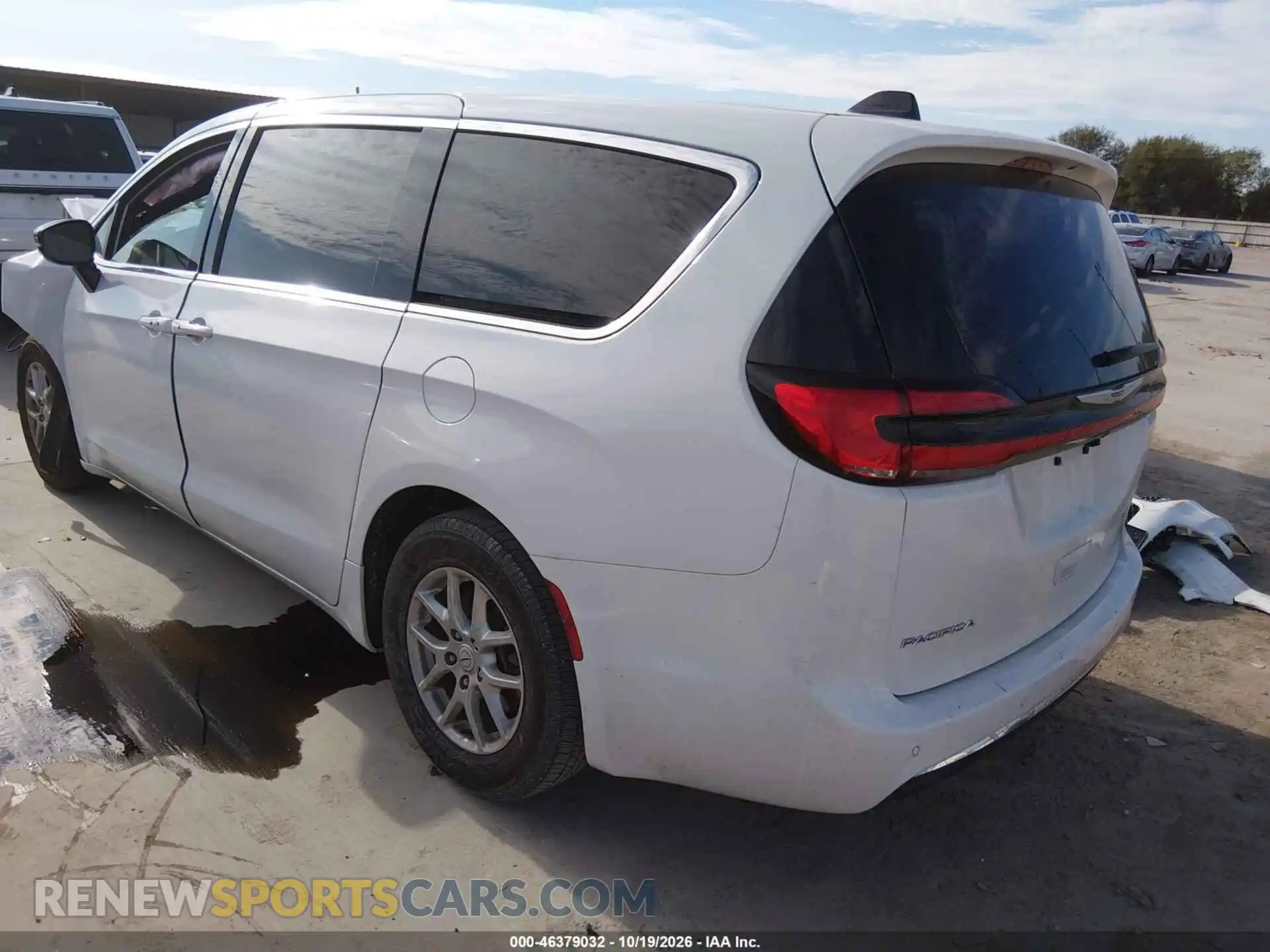 3 Photograph of a damaged car 2C4RC1BG1TR175950 CHRYSLER PACIFICA 2026