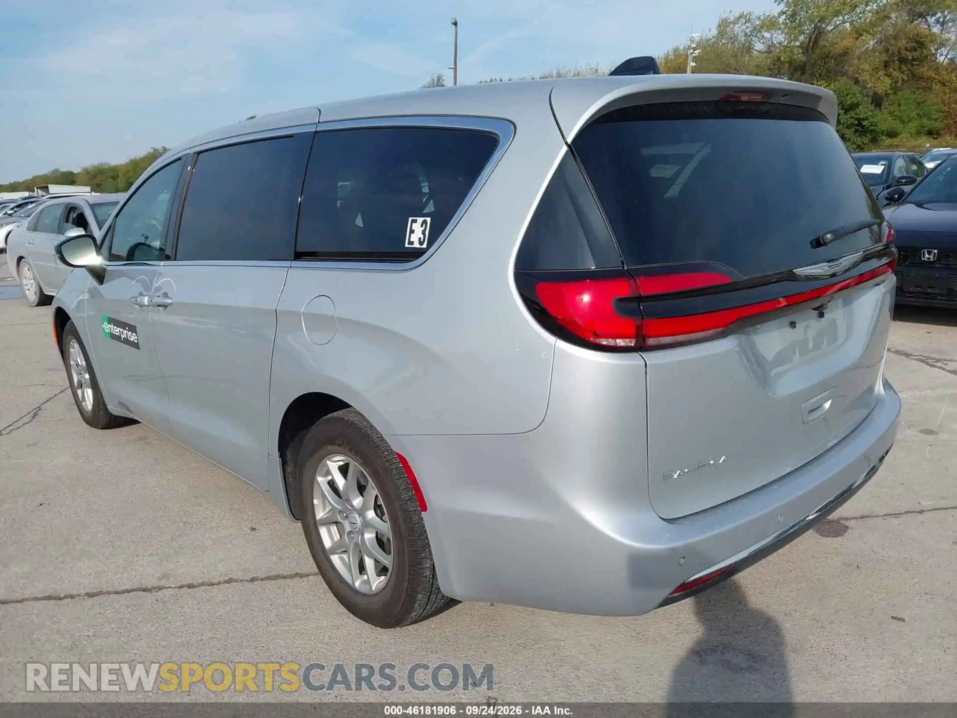 3 Photograph of a damaged car 2C4RC1BG1TR239601 CHRYSLER PACIFICA 2026