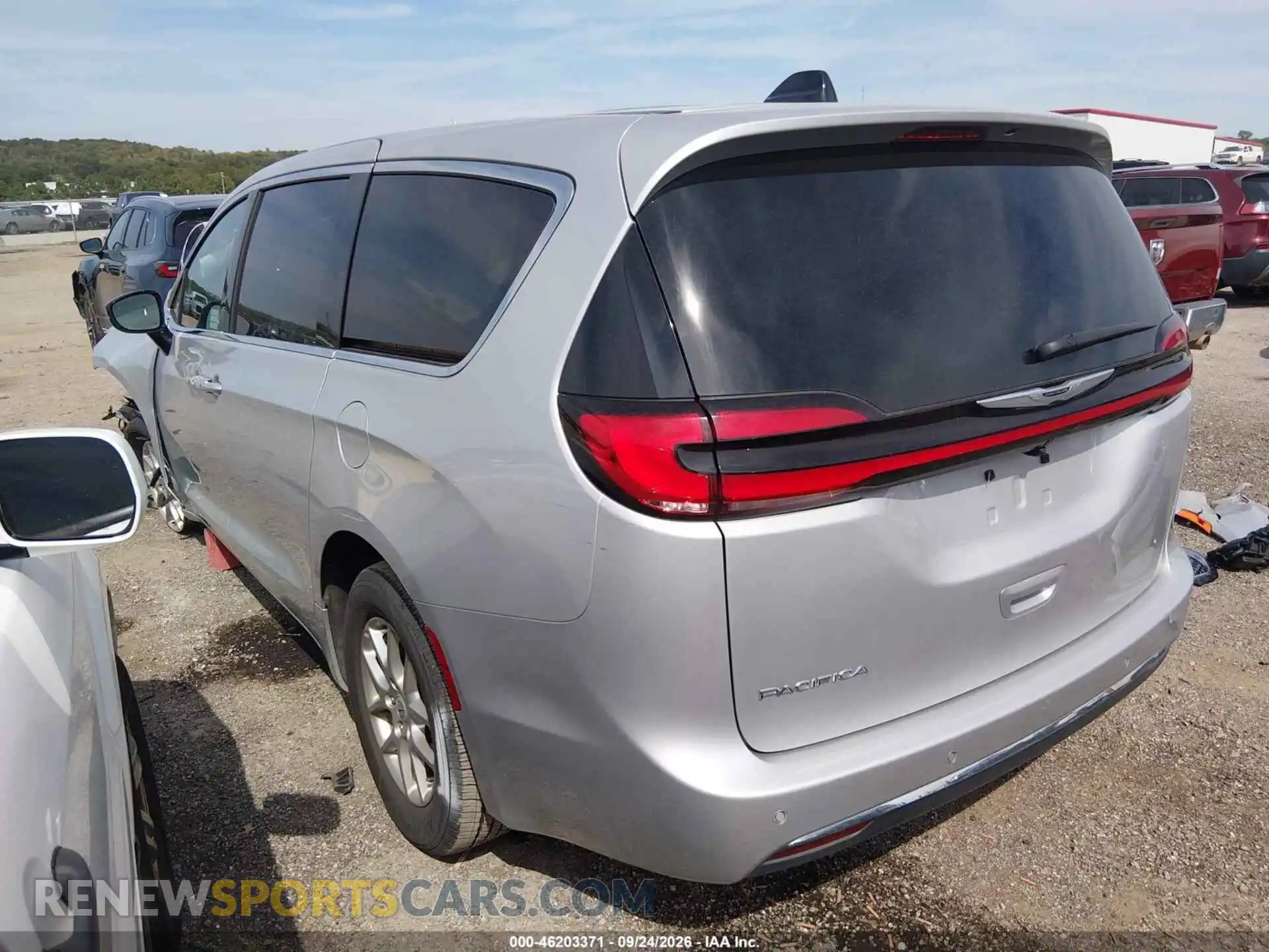 3 fotografías del automóvil dañado 2C4RC1BG2TR160681 CHRYSLER PACIFICA 2026