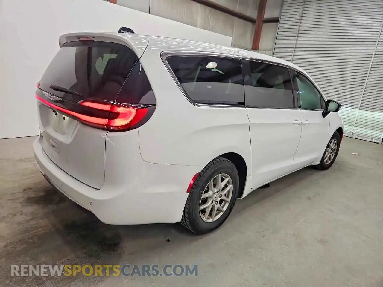 3 Photograph of a damaged car 2C4RC1BG2TR230230 CHRYSLER PACIFICA 2026