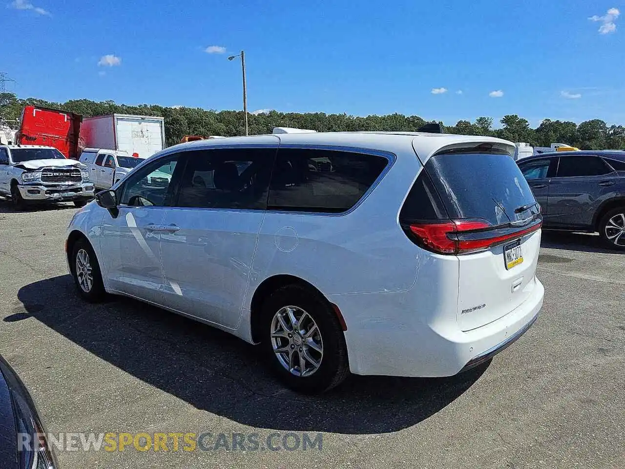 2 Photograph of a damaged car 2C4RC1BG2TR266869 CHRYSLER PACIFICA 2026