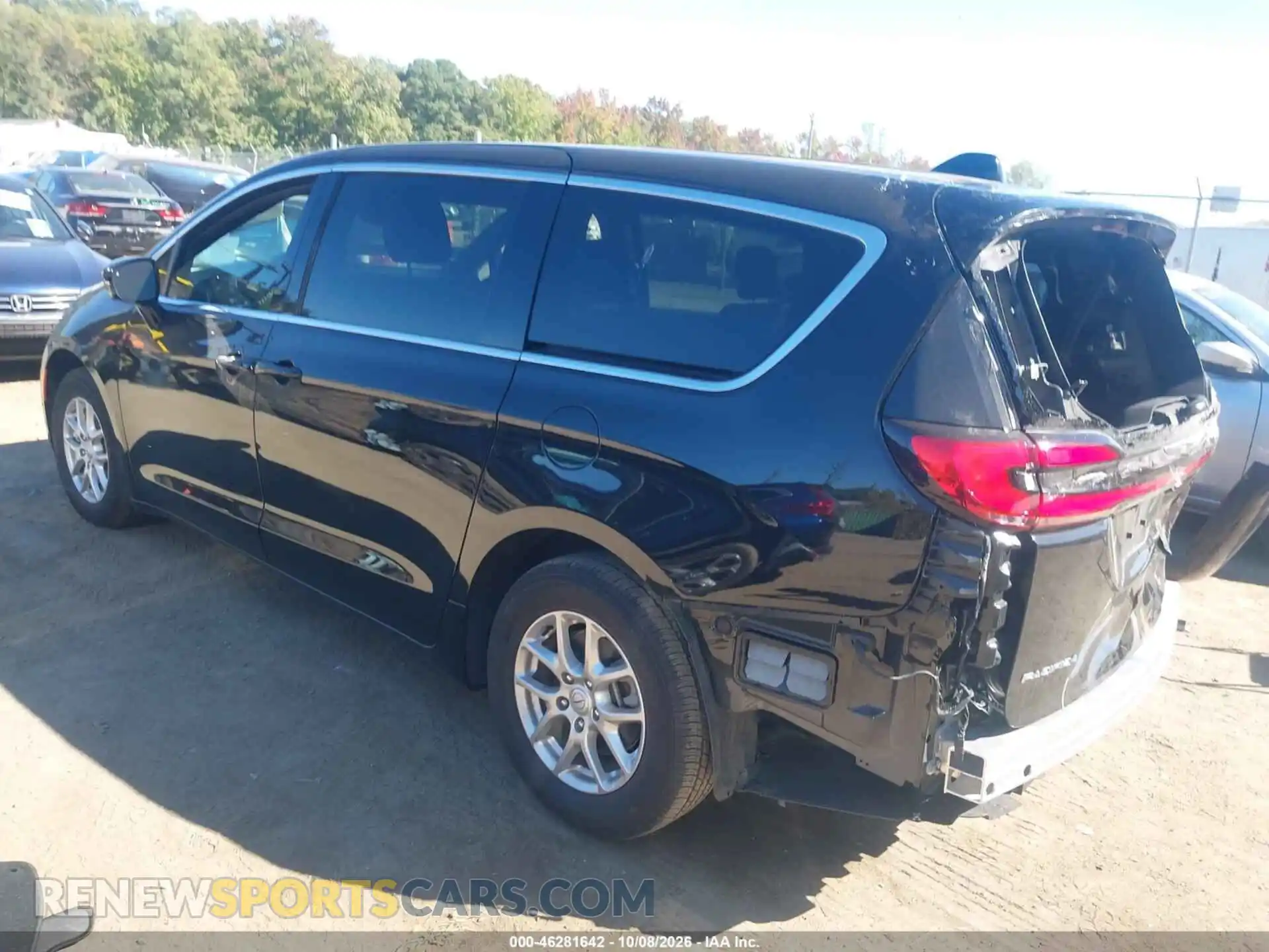 3 Photograph of a damaged car 2C4RC1BG4TR177725 CHRYSLER PACIFICA 2026