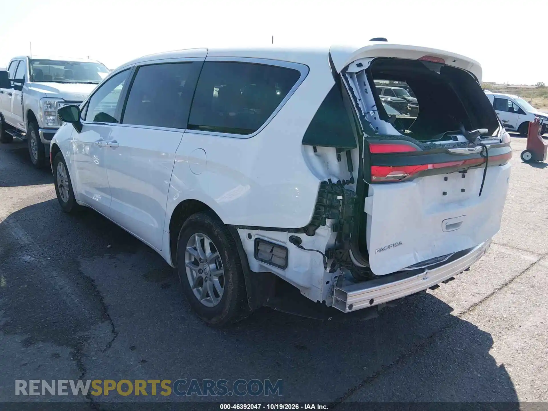 3 Фотография поврежденного автомобиля 2C4RC1BG4TR239690 CHRYSLER PACIFICA 2026