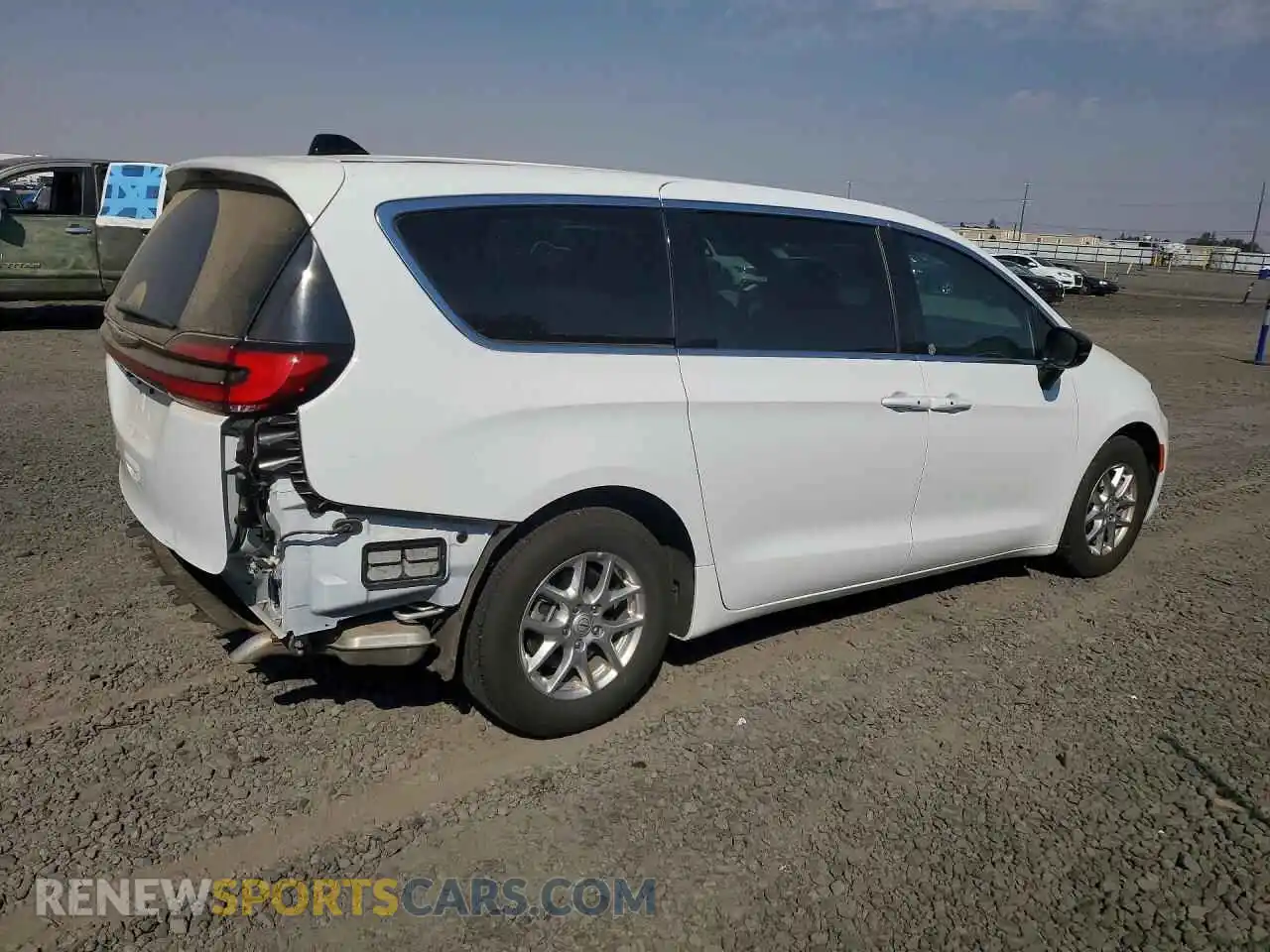 3 Photograph of a damaged car 2C4RC1BG5TR160612 CHRYSLER PACIFICA 2026