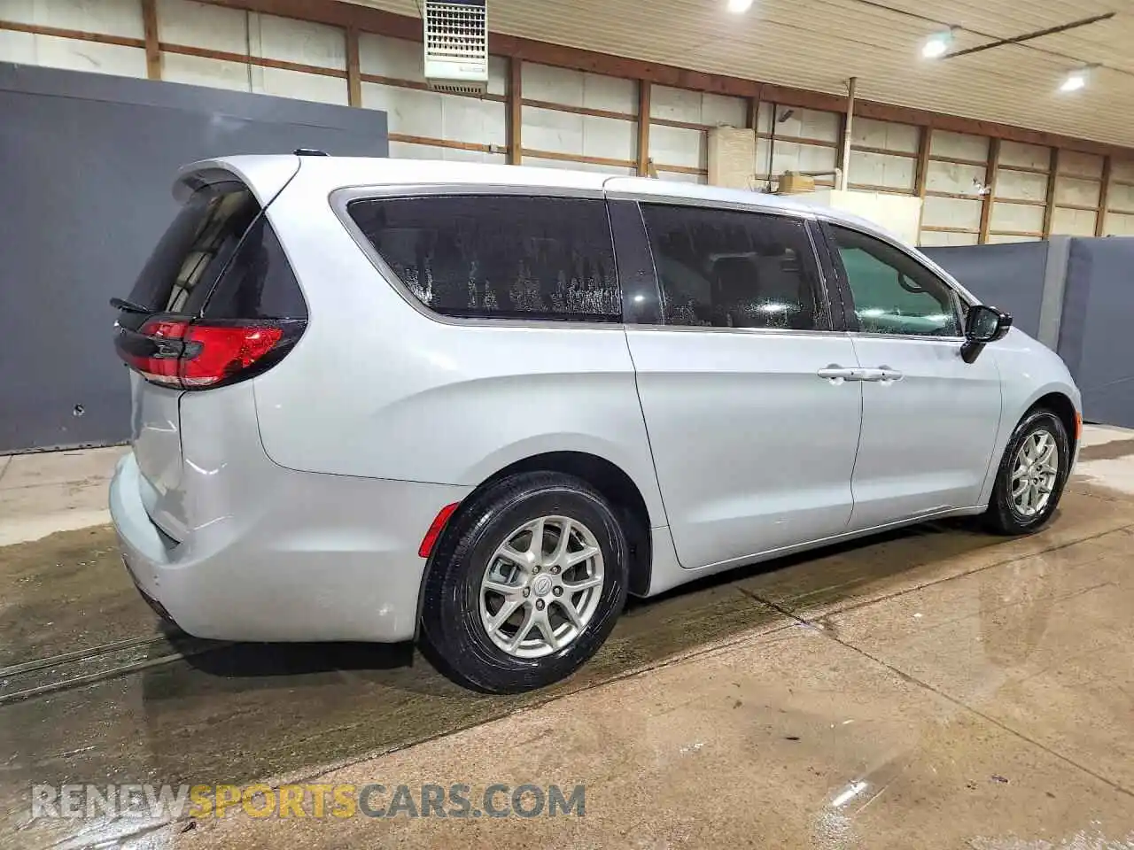 3 Photograph of a damaged car 2C4RC1BG7TR252207 CHRYSLER PACIFICA 2026