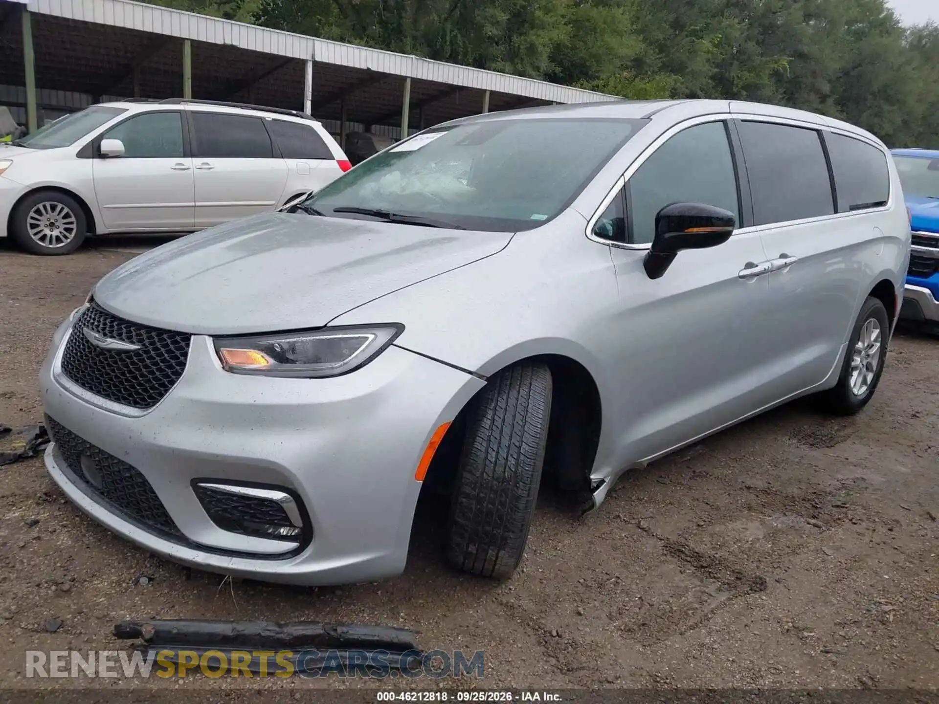 2 Фотография поврежденного автомобиля 2C4RC1BG8TR185889 CHRYSLER PACIFICA 2026