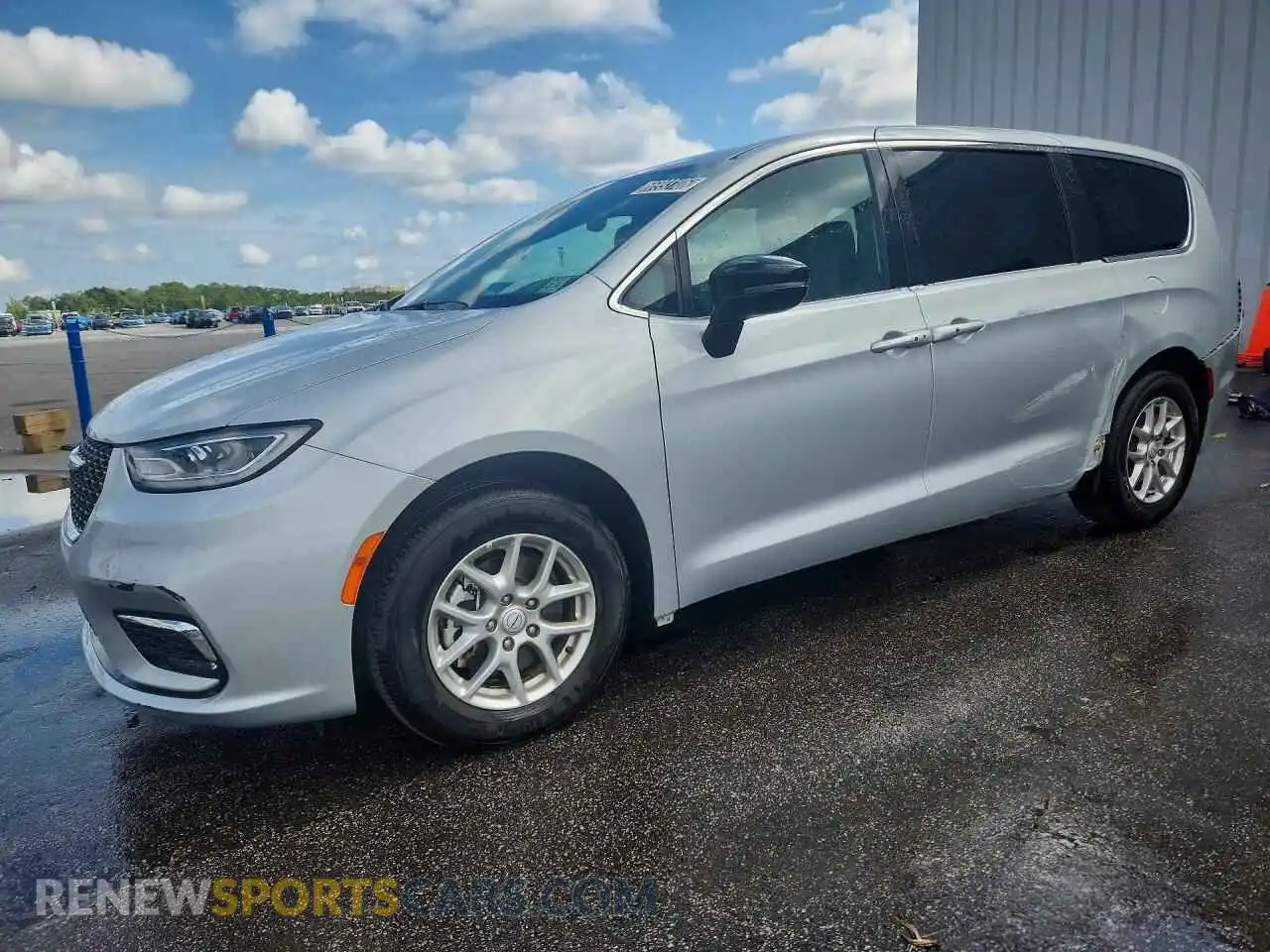1 Photograph of a damaged car 2C4RC1BGXTR235644 CHRYSLER PACIFICA 2026