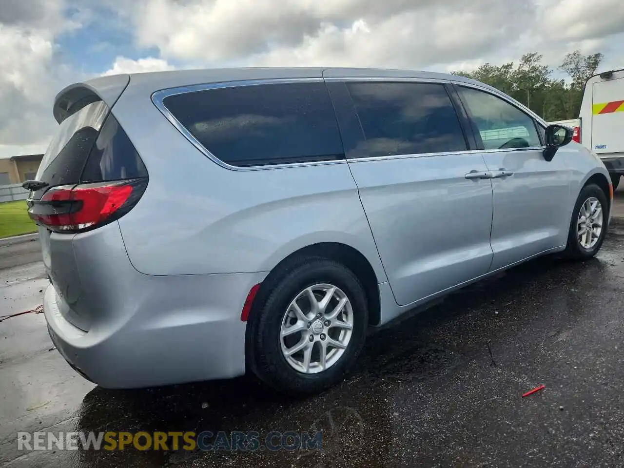 3 Photograph of a damaged car 2C4RC1BGXTR235644 CHRYSLER PACIFICA 2026