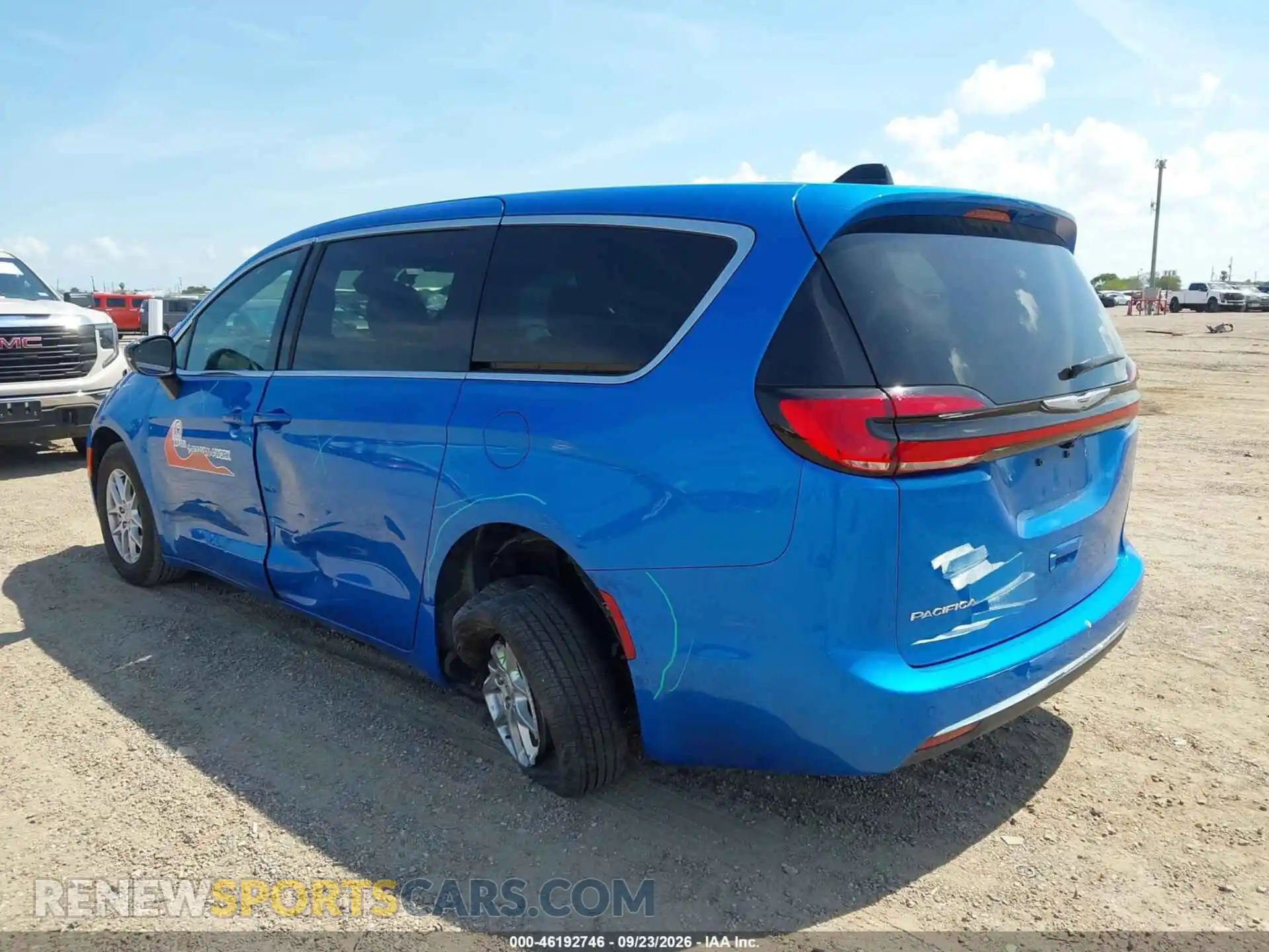 3 fotografías del automóvil dañado 2C4RC1BGXTR262536 CHRYSLER PACIFICA 2026